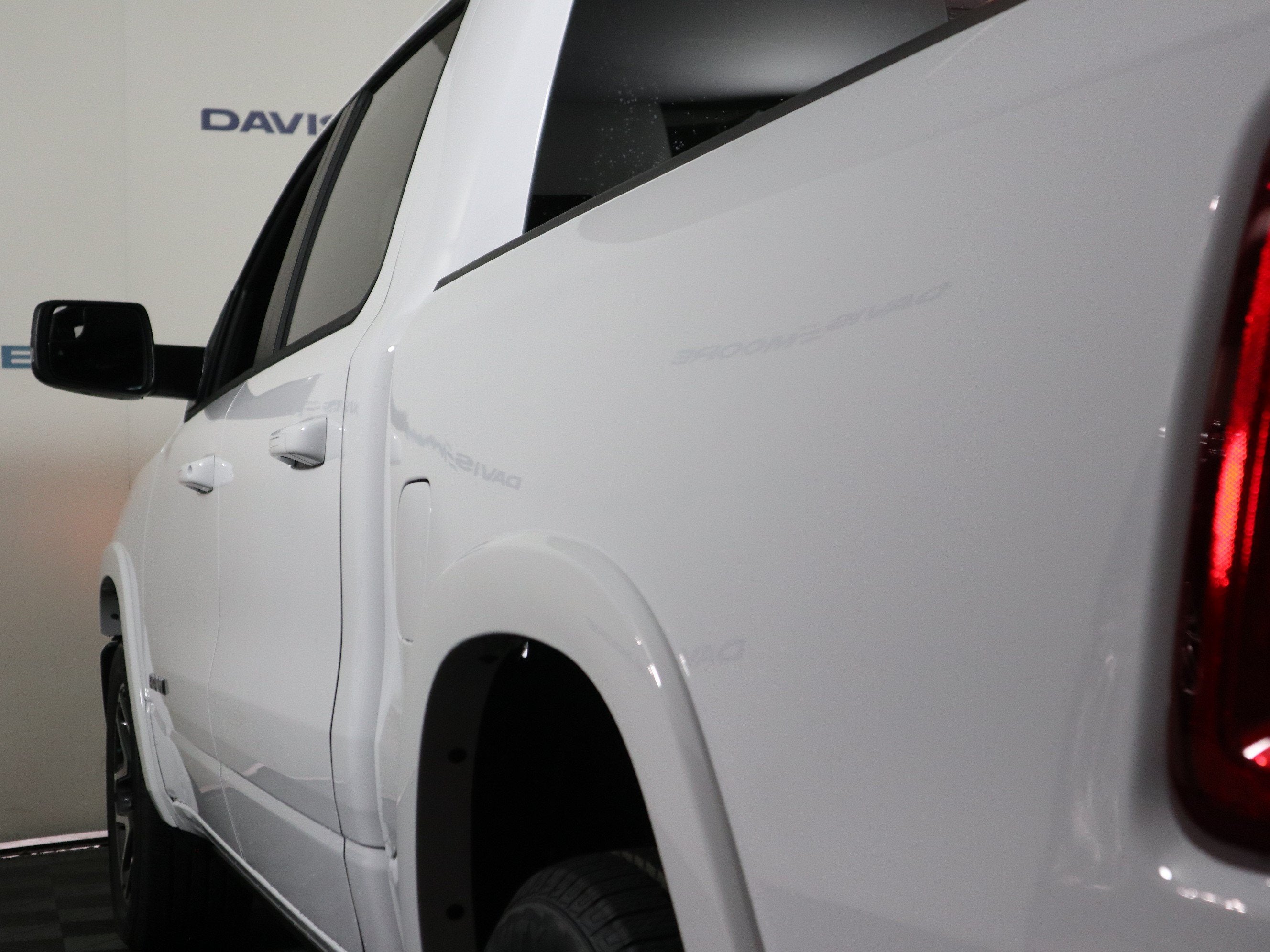 2027 RAM 1500 LARAMIE