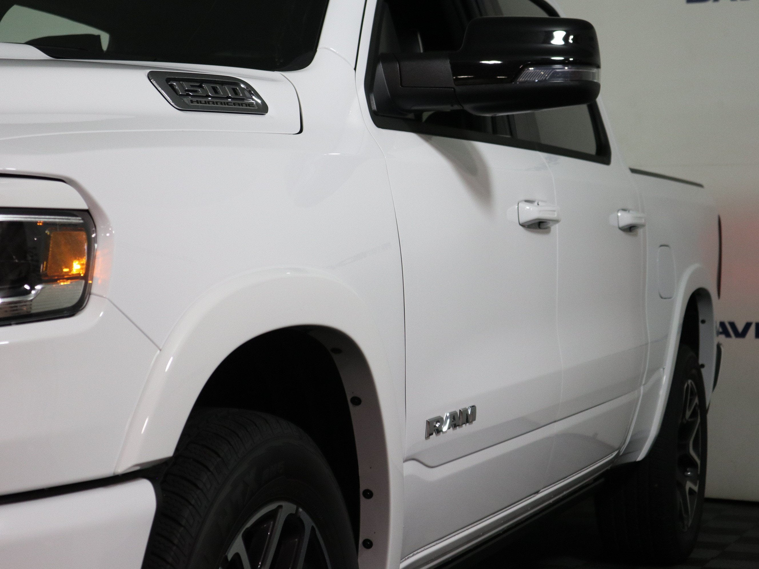2027 RAM 1500 LARAMIE