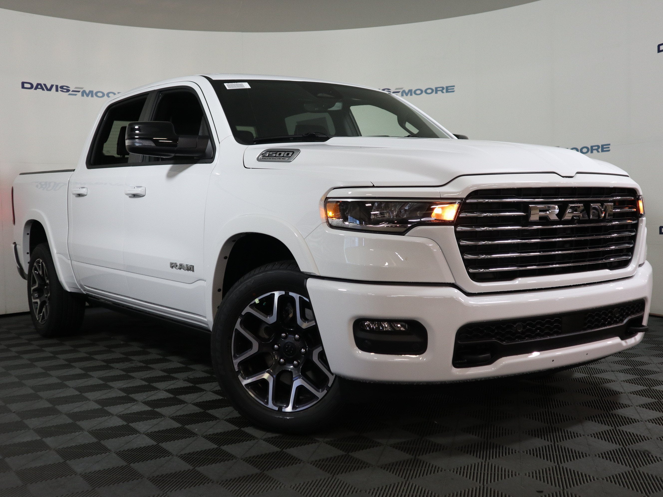 2027 RAM 1500 LARAMIE