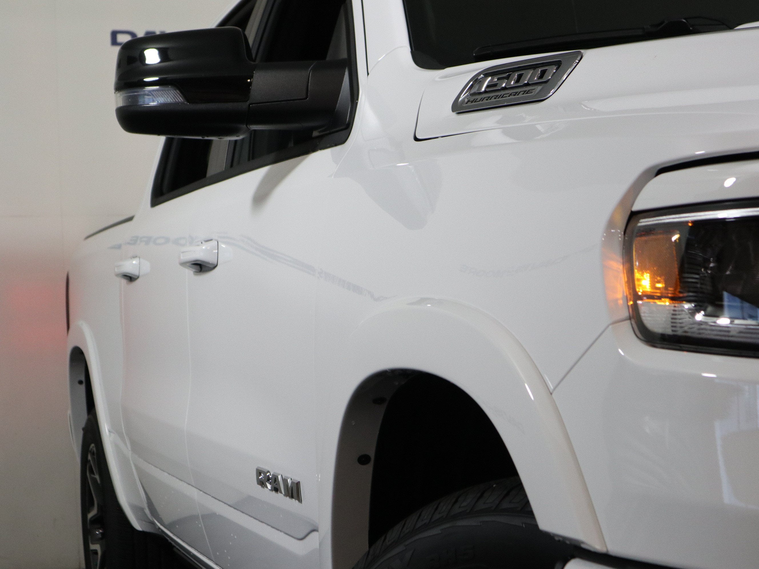 2027 RAM 1500 LARAMIE