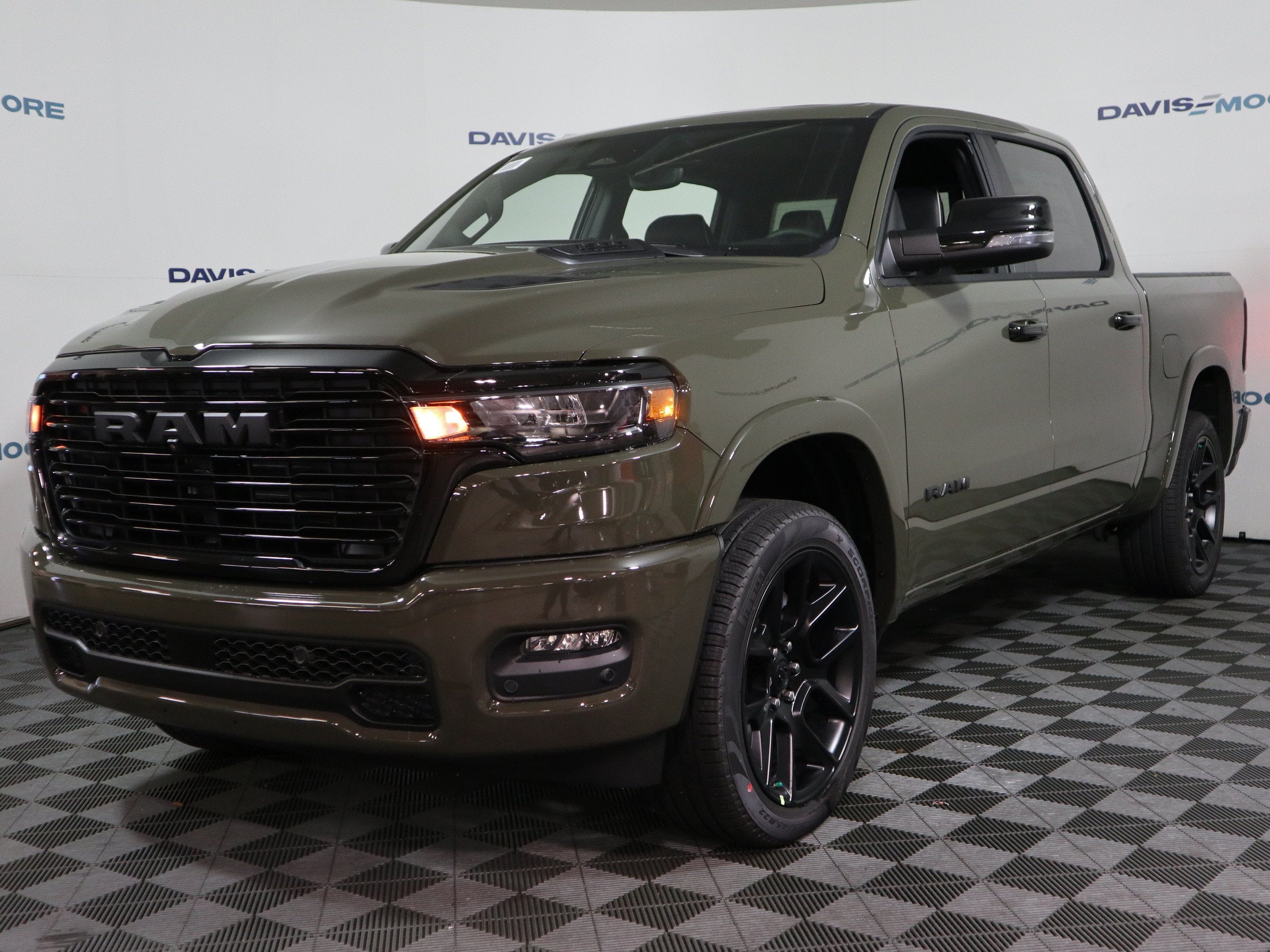 2027 RAM 1500 LARAMIE