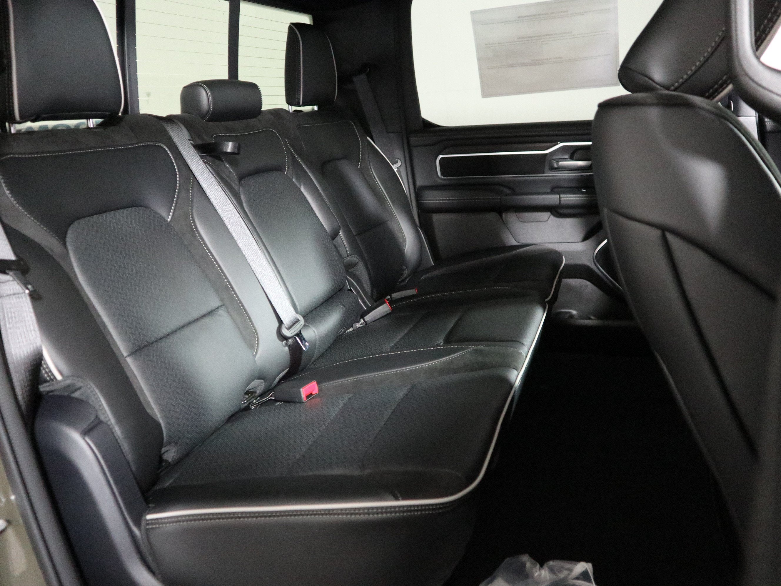 2027 RAM 1500 LARAMIE