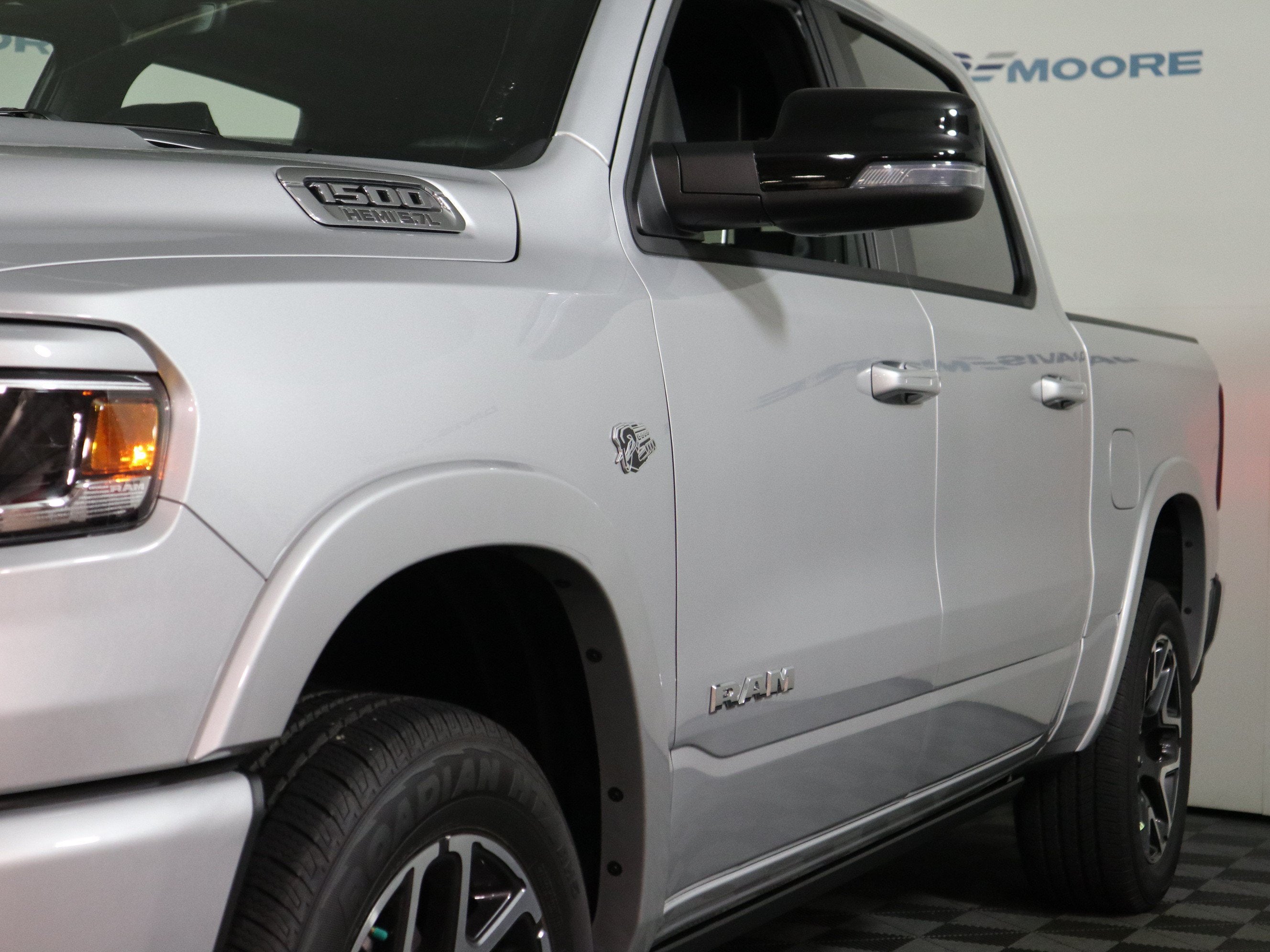 2027 RAM 1500 LARAMIE