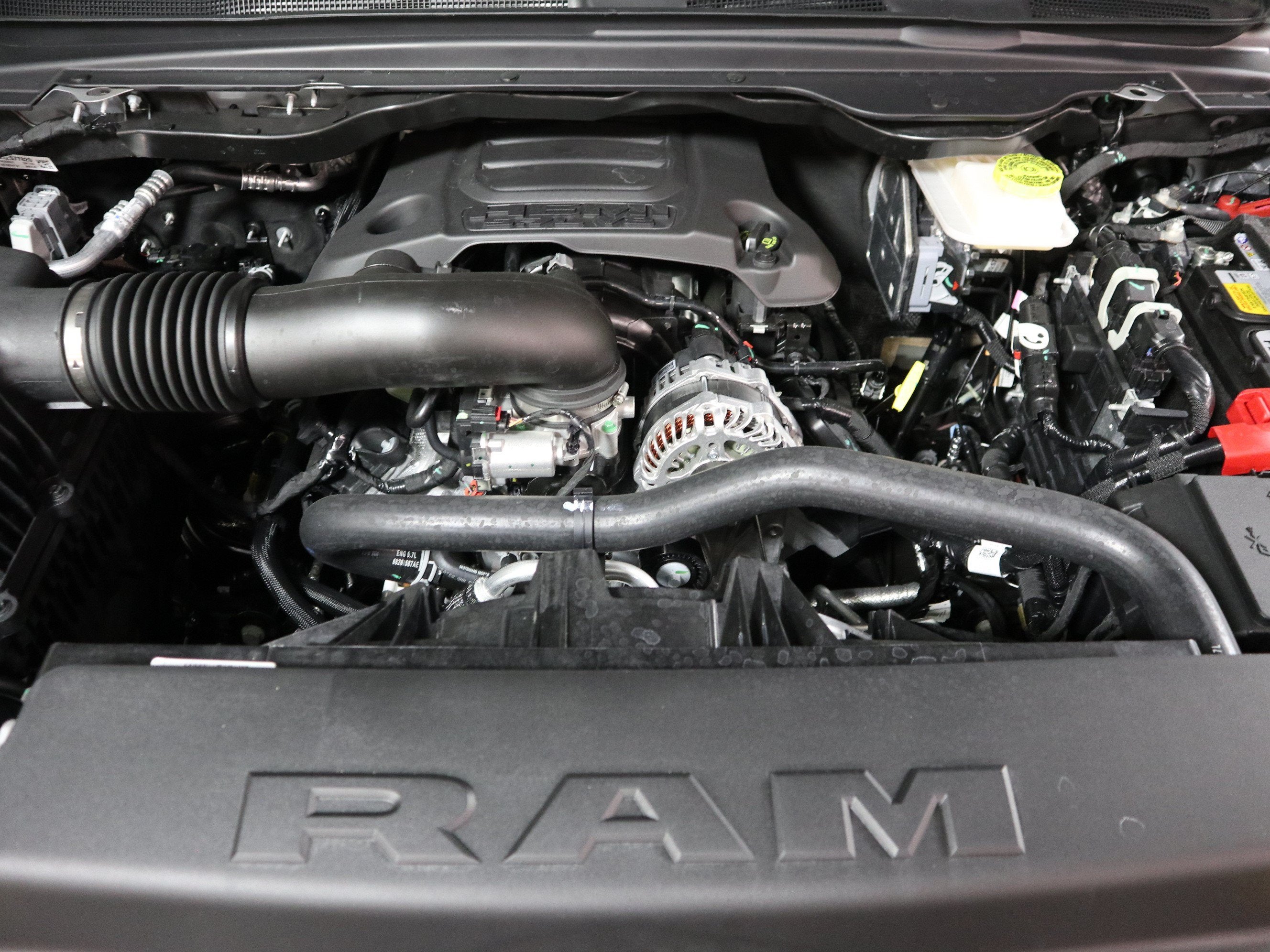 2027 RAM 1500 LARAMIE