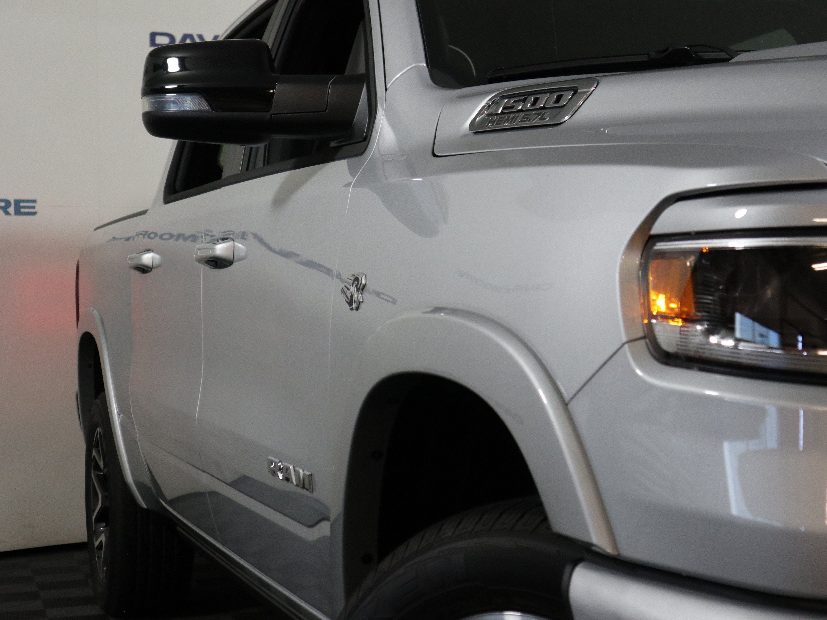 2027 RAM 1500 LARAMIE