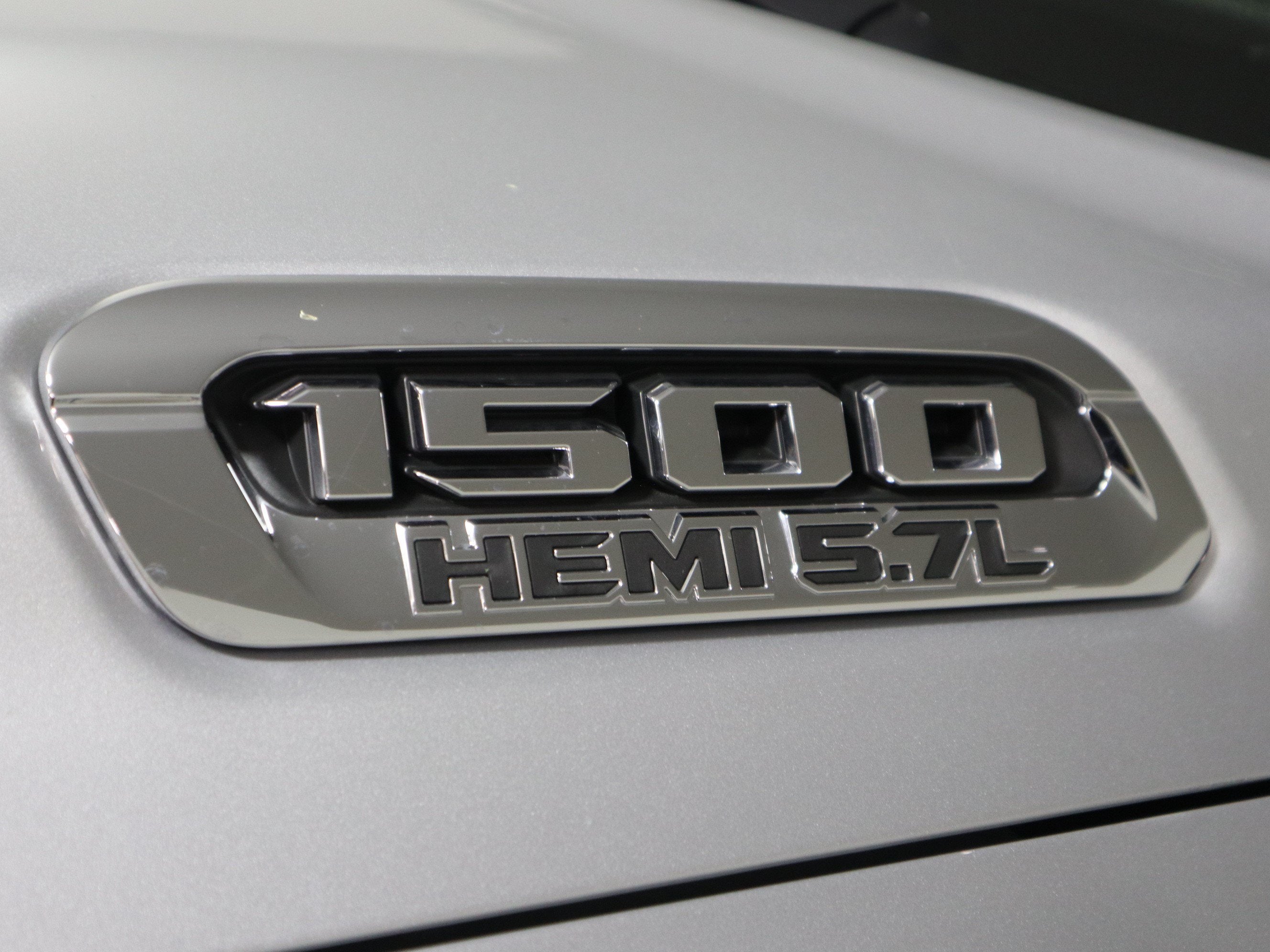 2027 RAM 1500 LARAMIE