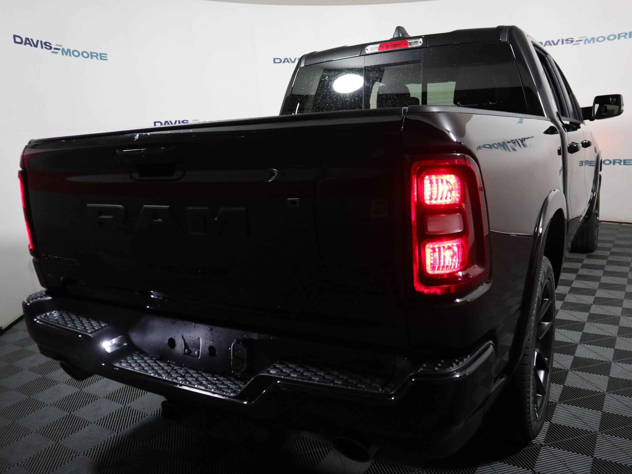 2027 RAM 1500 LARAMIE