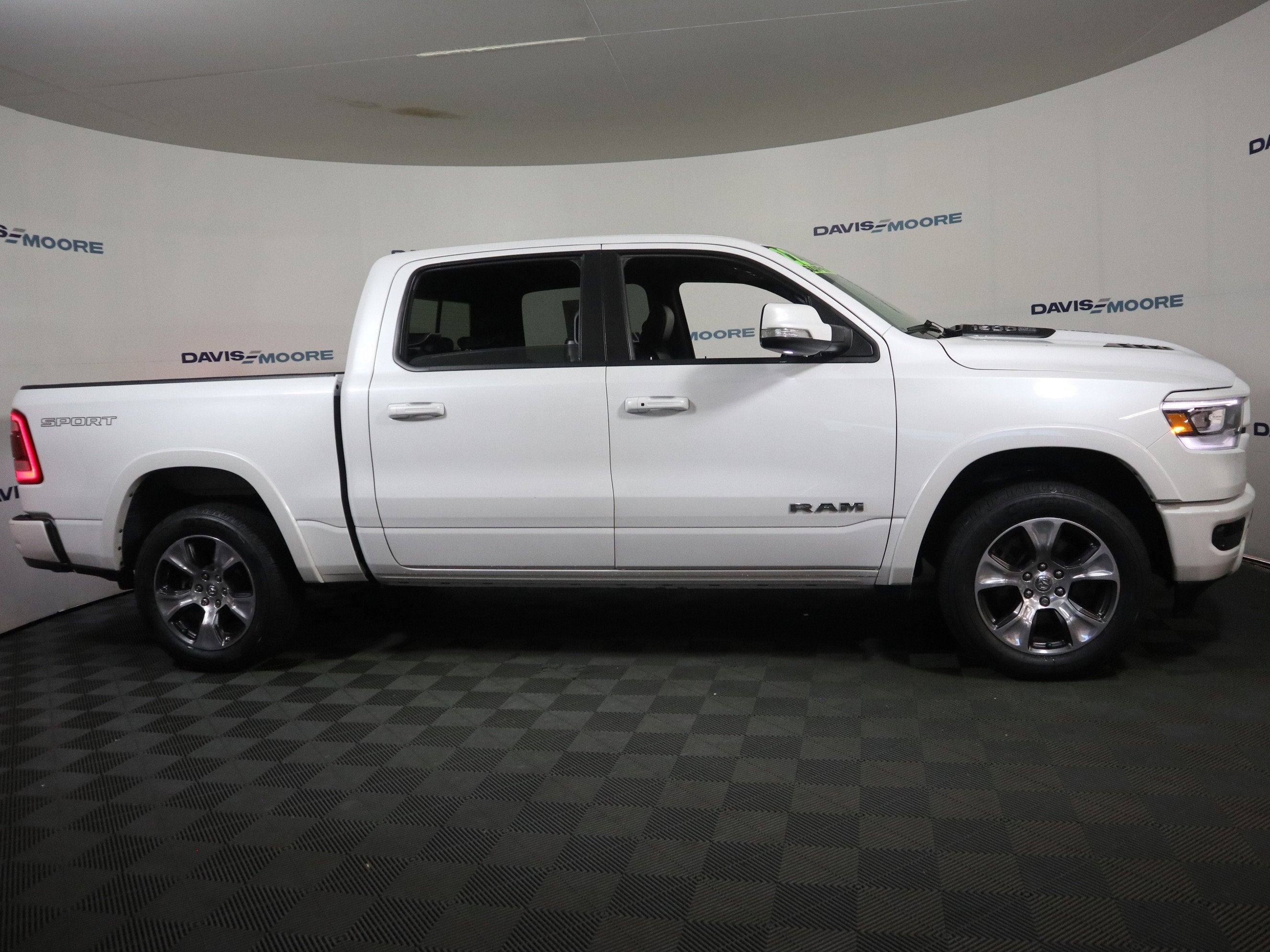 2022 RAM 1500 LARAMIE