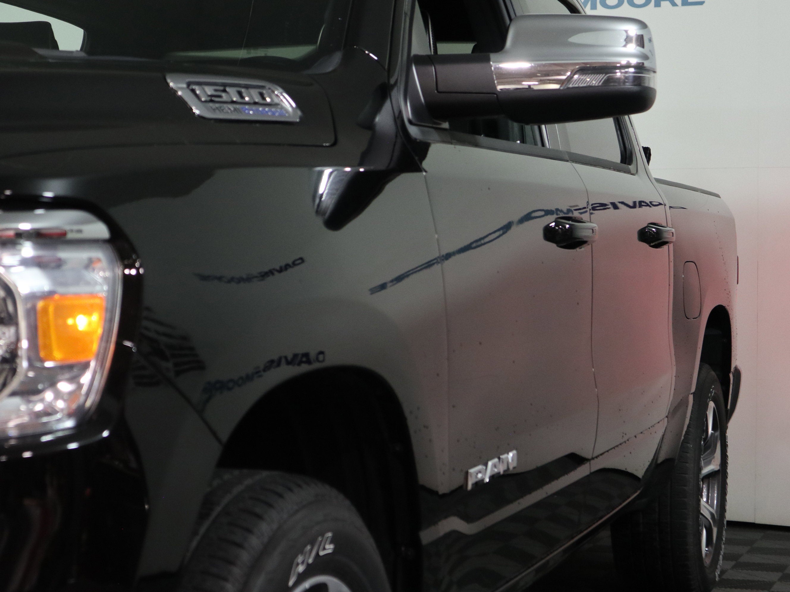 2023 RAM 1500 LARAMIE