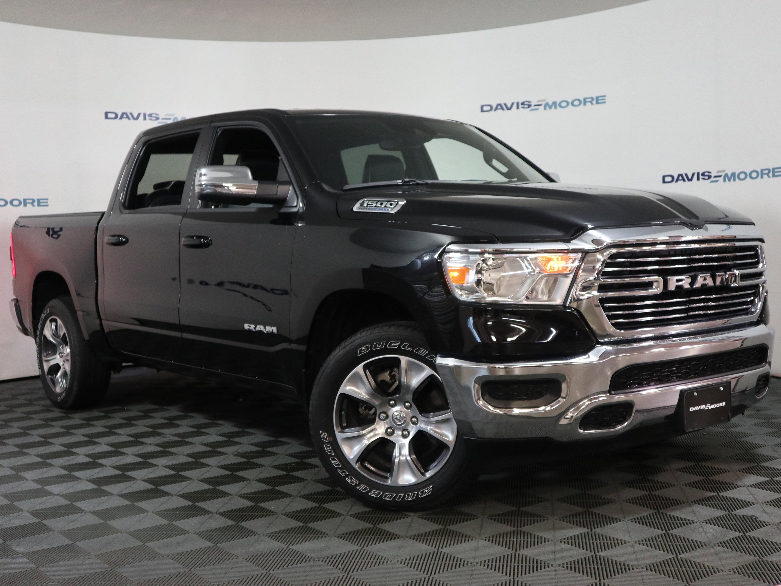 2023 RAM 1500 LARAMIE