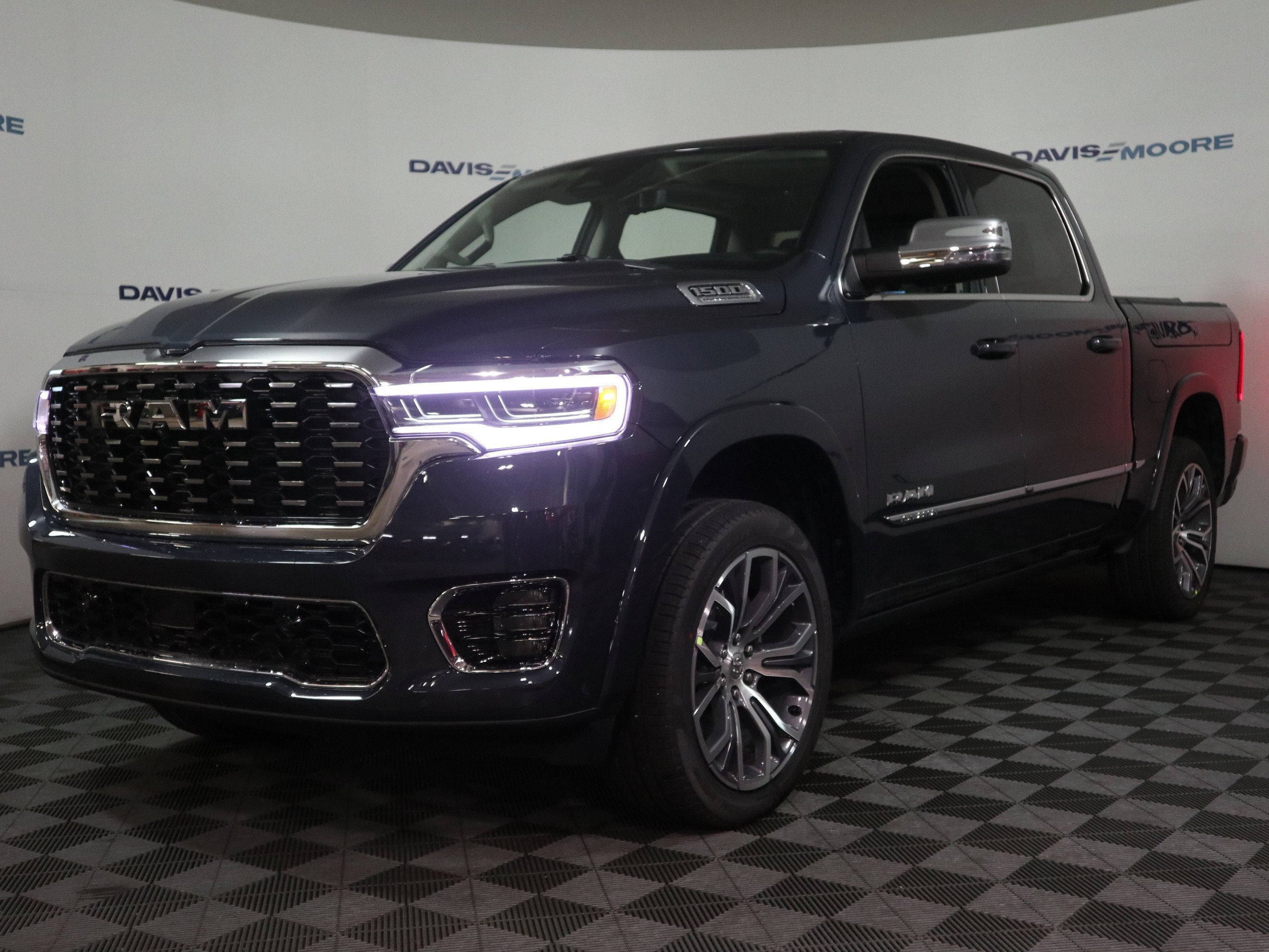 2026 RAM 1500 Tungsten Crew Cab 4x4