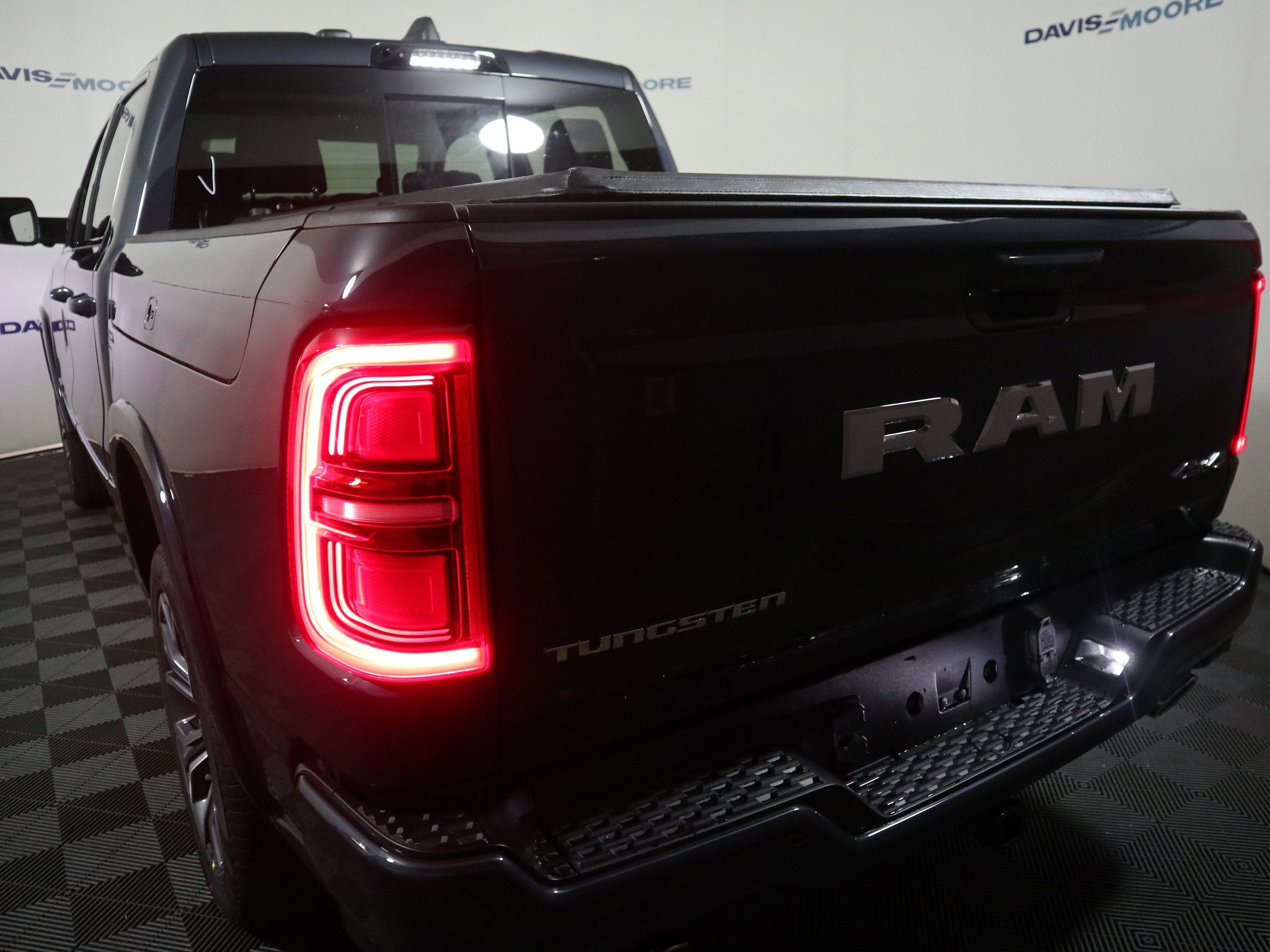 2026 RAM 1500 Tungsten Crew Cab 4x4