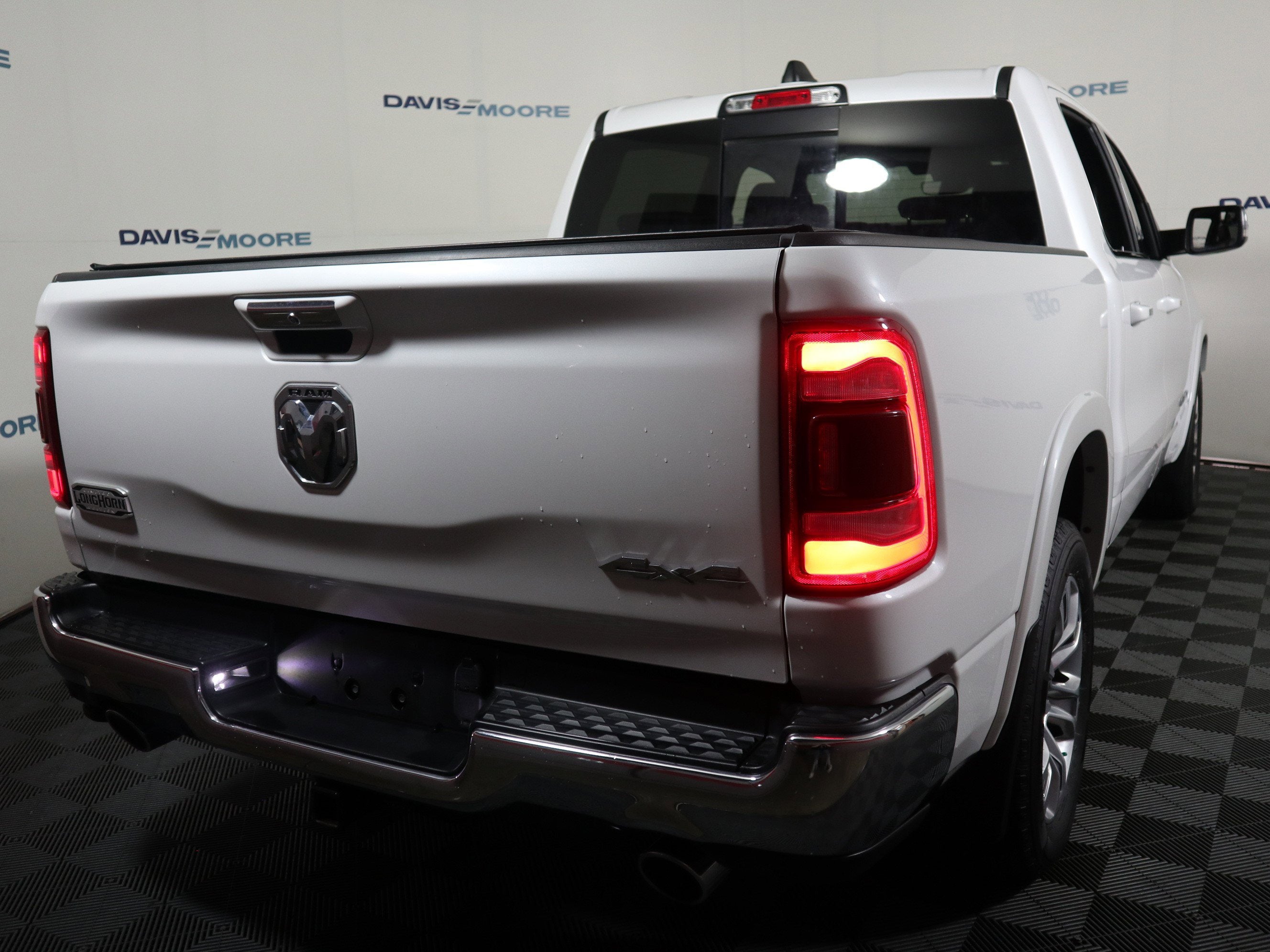 2022 RAM Ram 1500 Pickup Longhorn - Photo 6