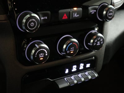 2027 RAM 1500 Express 4x4 Crew Cab