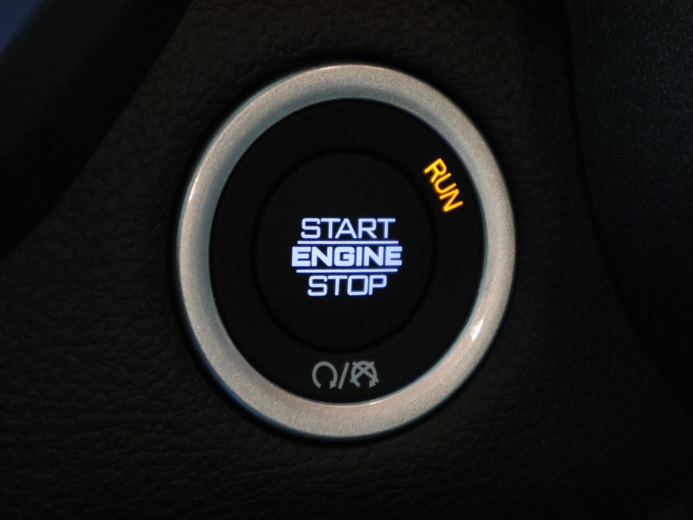2027 RAM 1500 Express 4x4 Crew Cab
