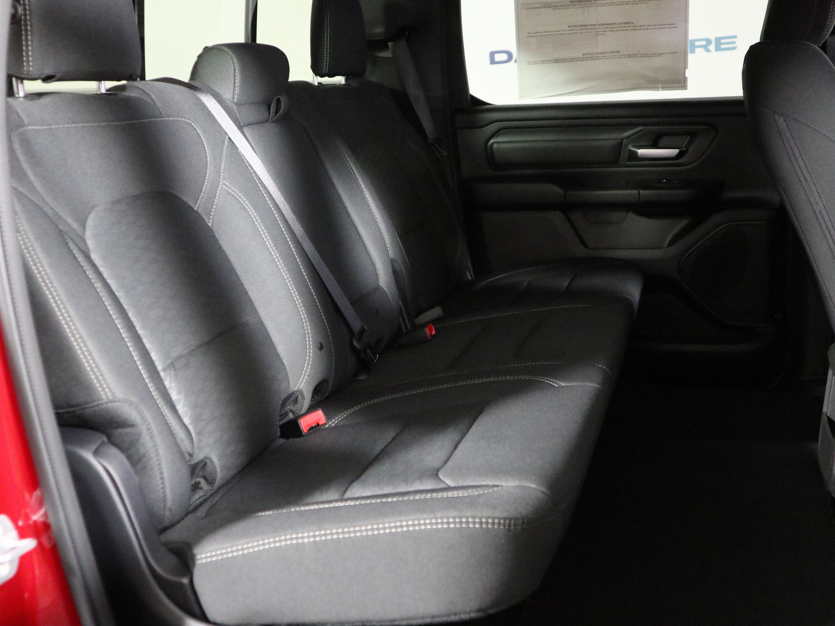 2027 RAM 1500 Express 4x4 Crew Cab