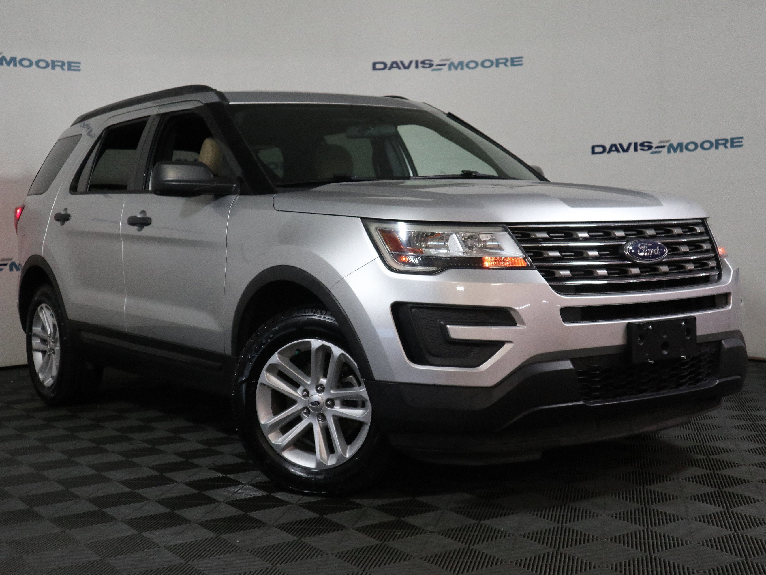 2017 Ford Explorer Base