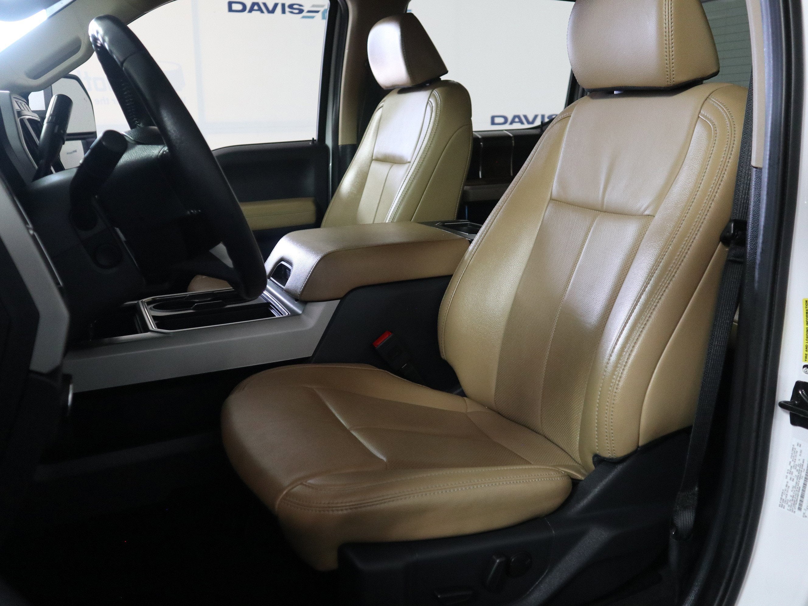 2022 Ford Super Duty F-250 SRW LARIAT Crew Cab 4WD