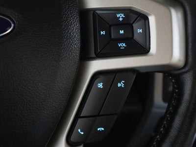 2022 Ford Super Duty F-250 SRW LARIAT Crew Cab 4WD