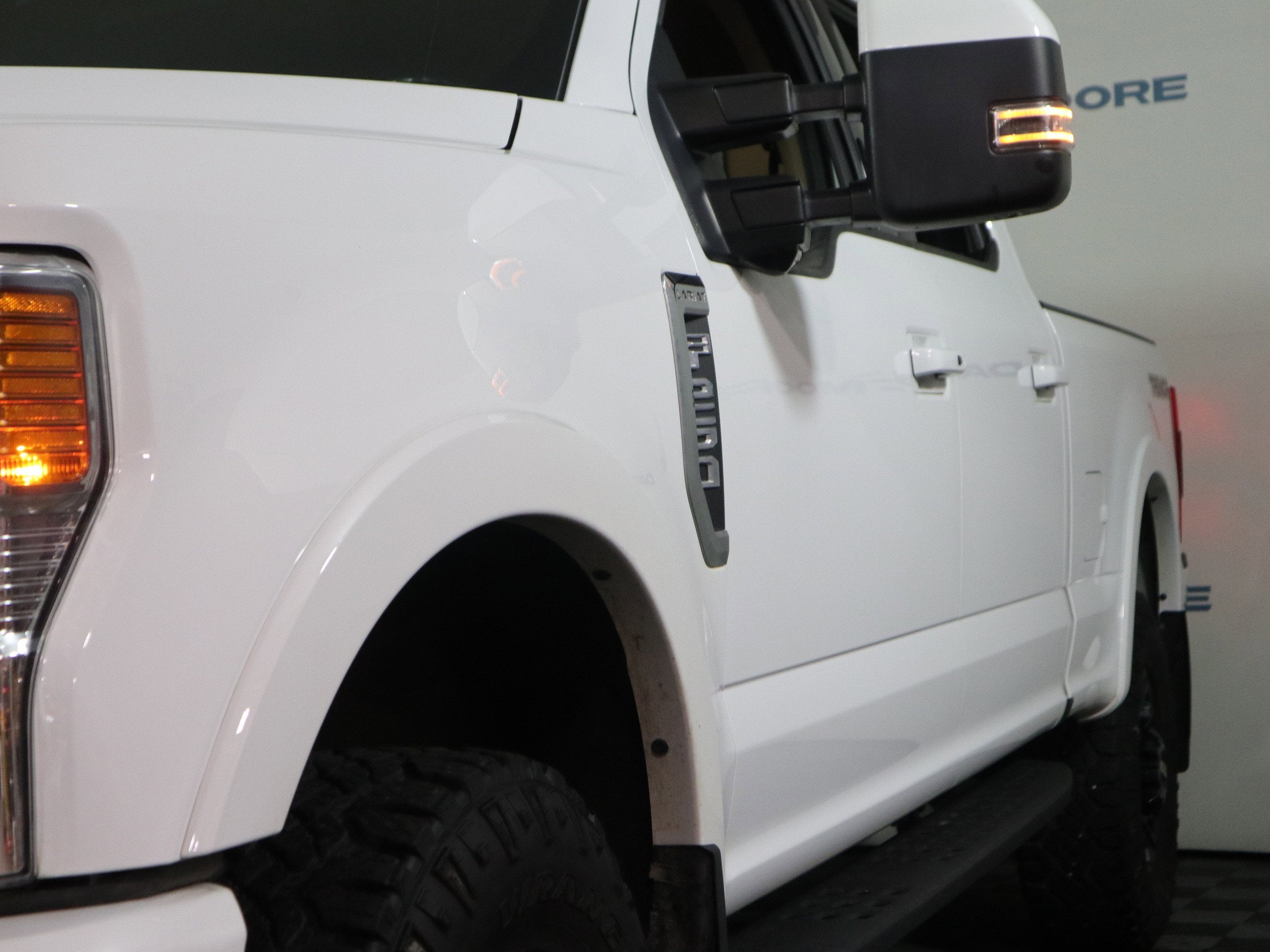 2022 Ford Super Duty F-250 SRW LARIAT Crew Cab 4WD
