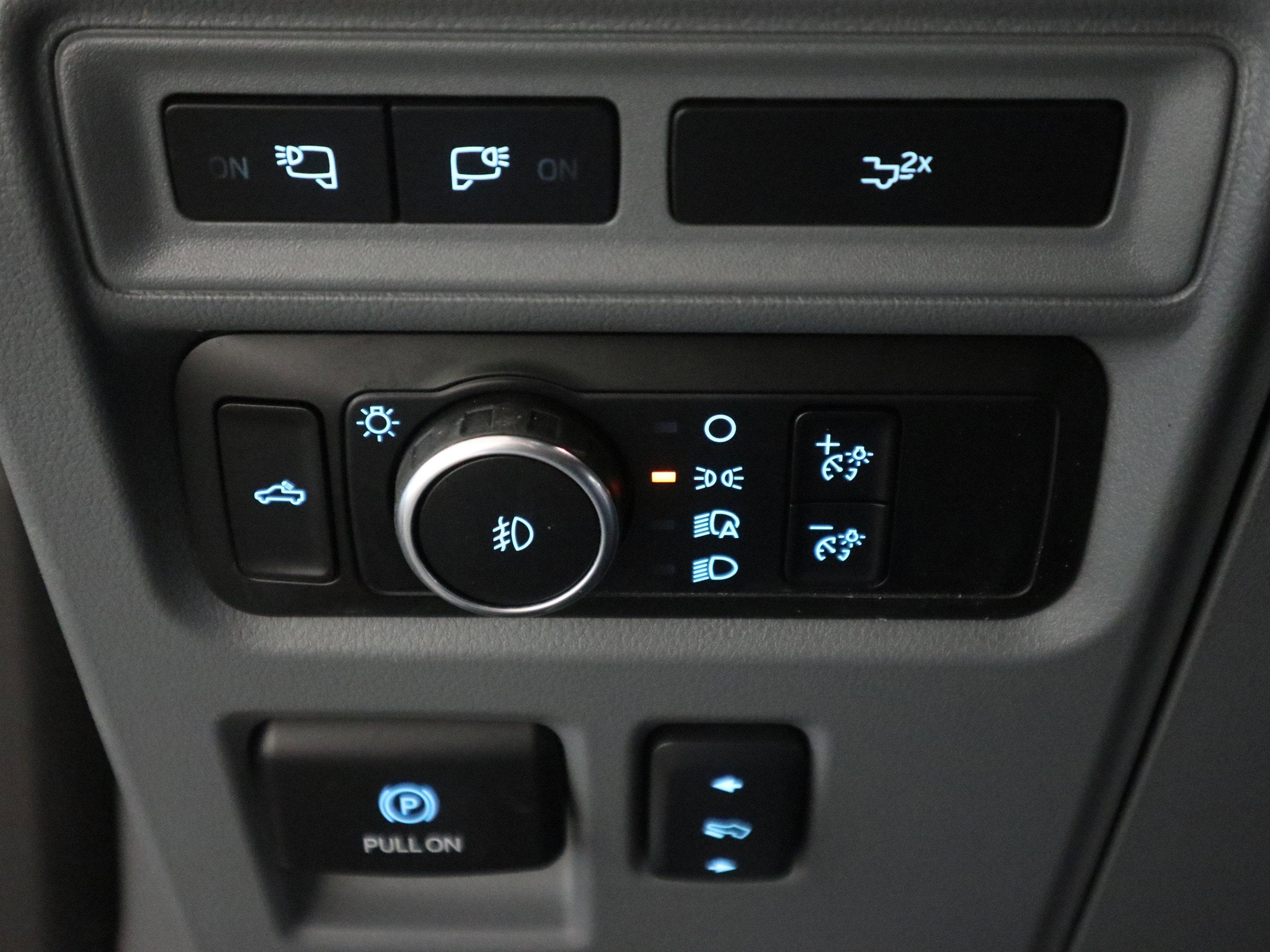 2023 Ford F-150 LARIAT 4WD