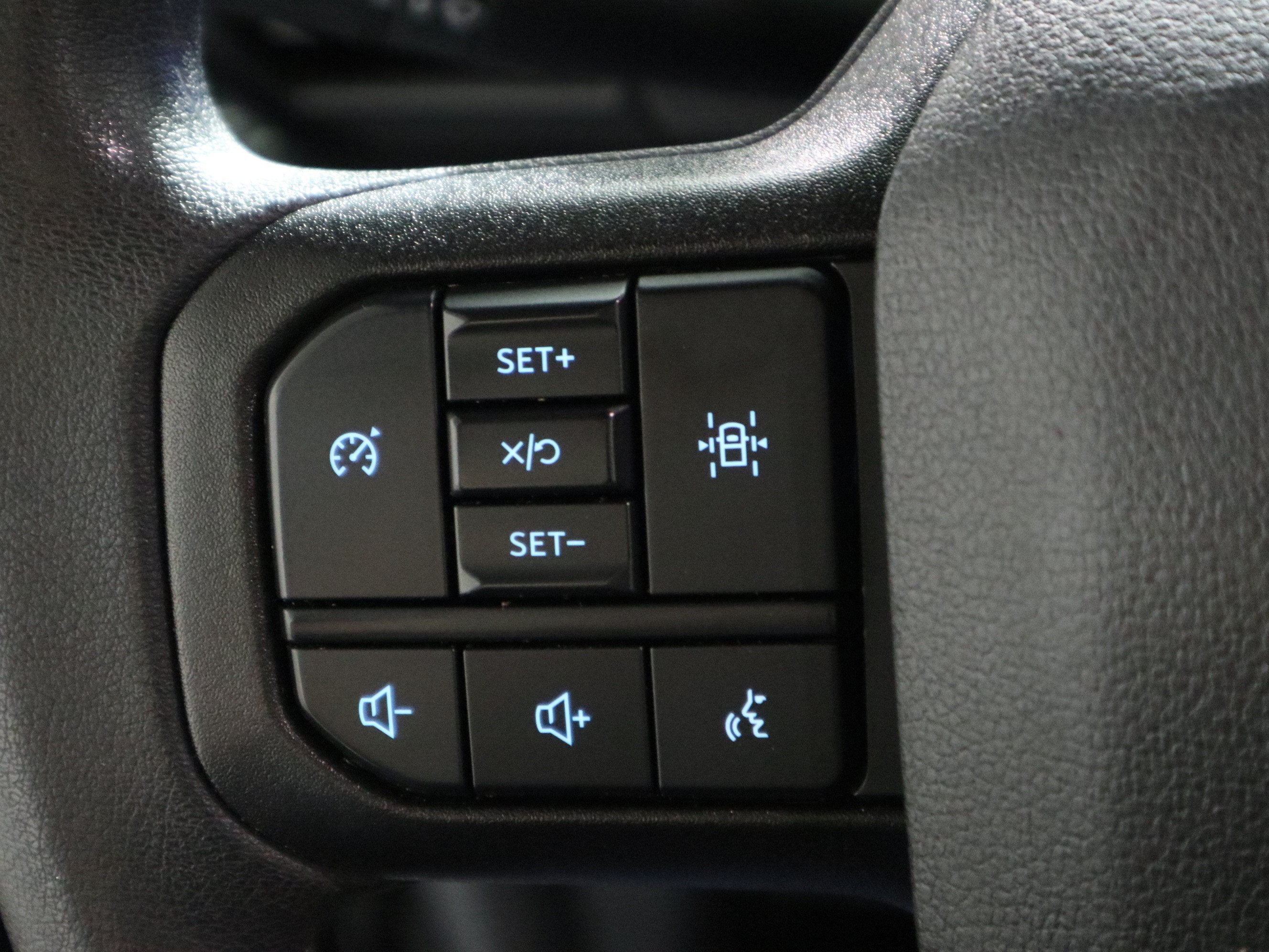 2025 Ford F-150 STX 4WD