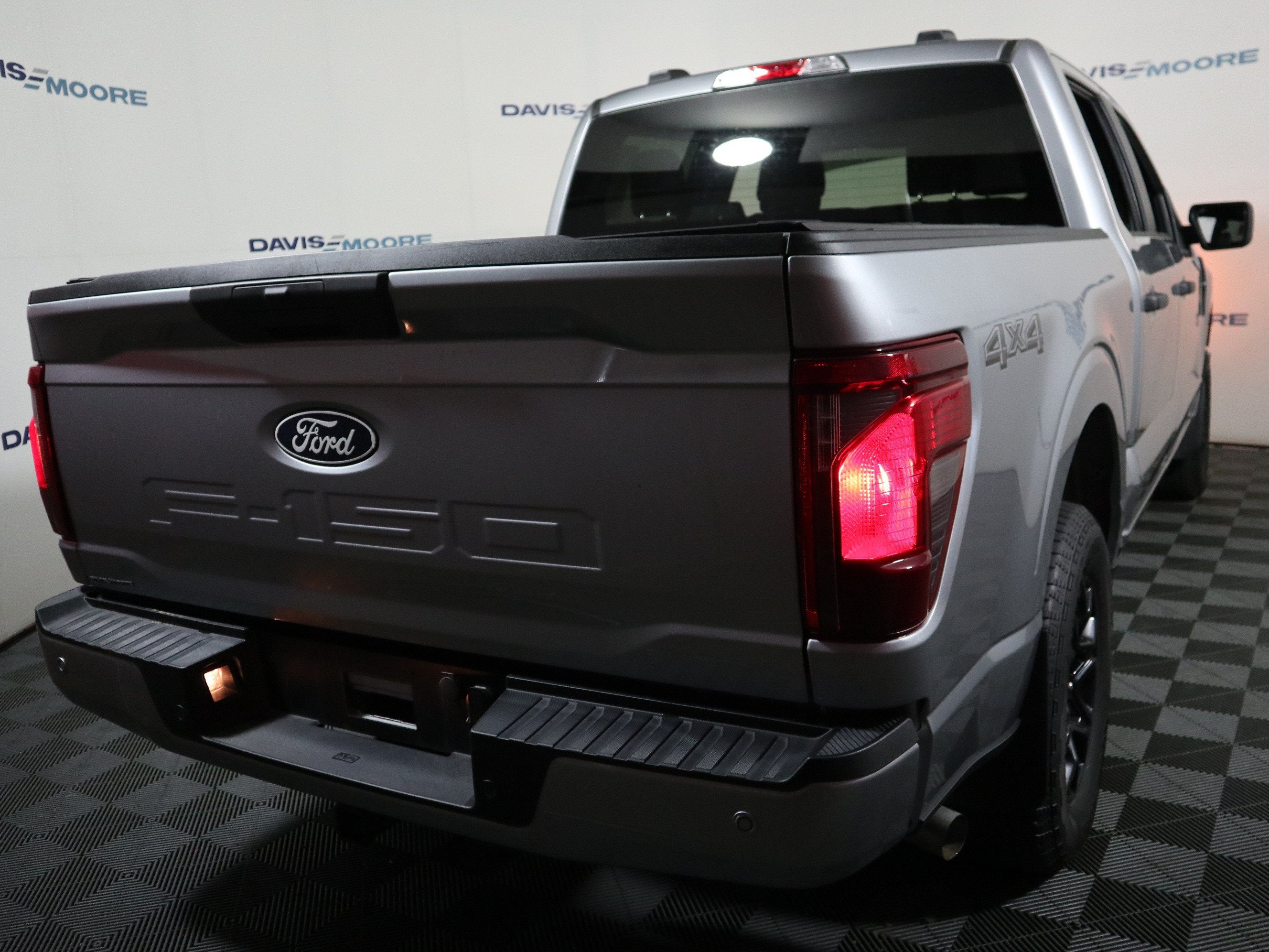 2025 Ford F-150 STX 4WD