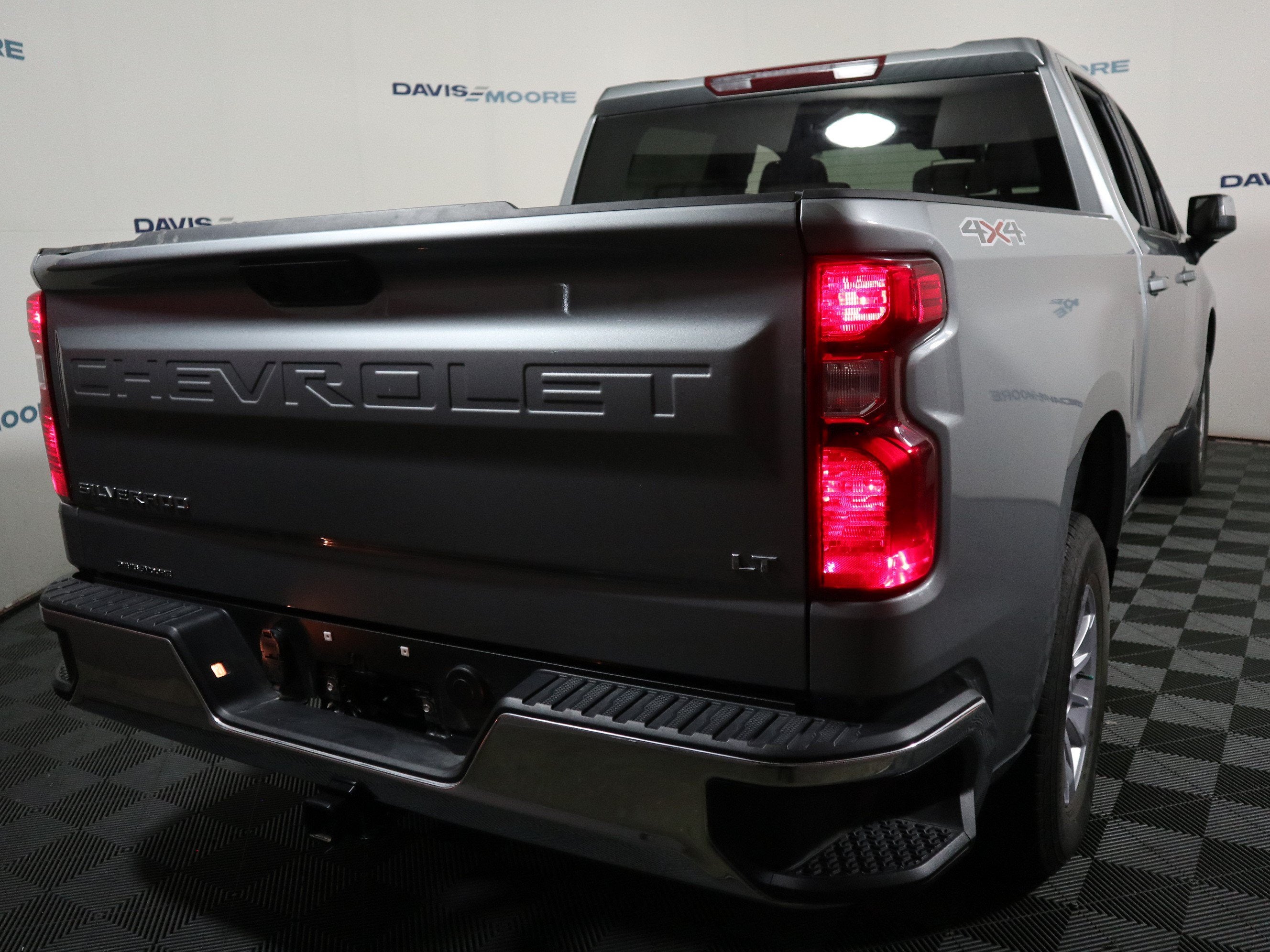 2026 Chevrolet Silverado 1500 LT Crew Cab 4WD