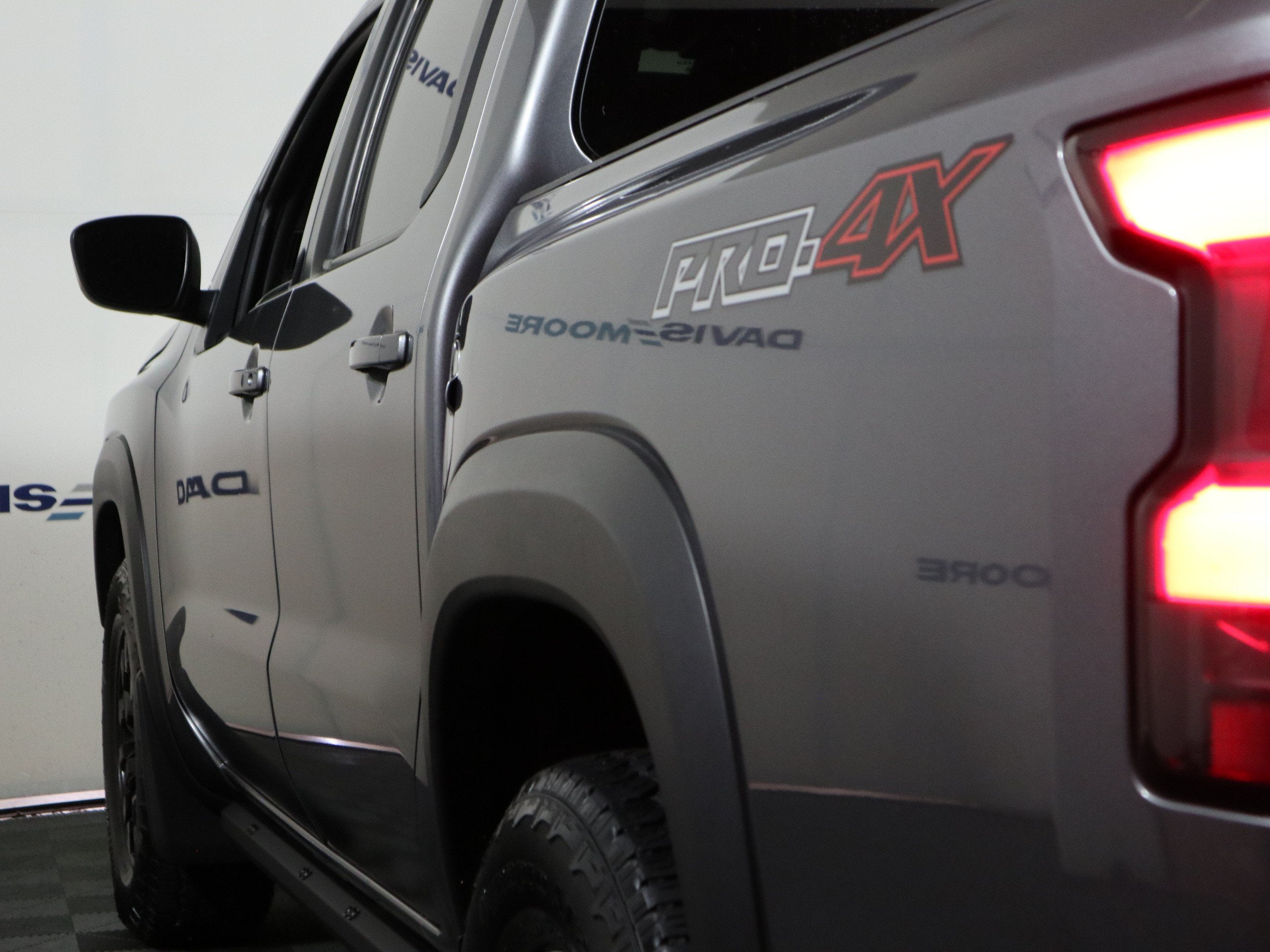 2024 Nissan Frontier PRO-4X Crew Cab