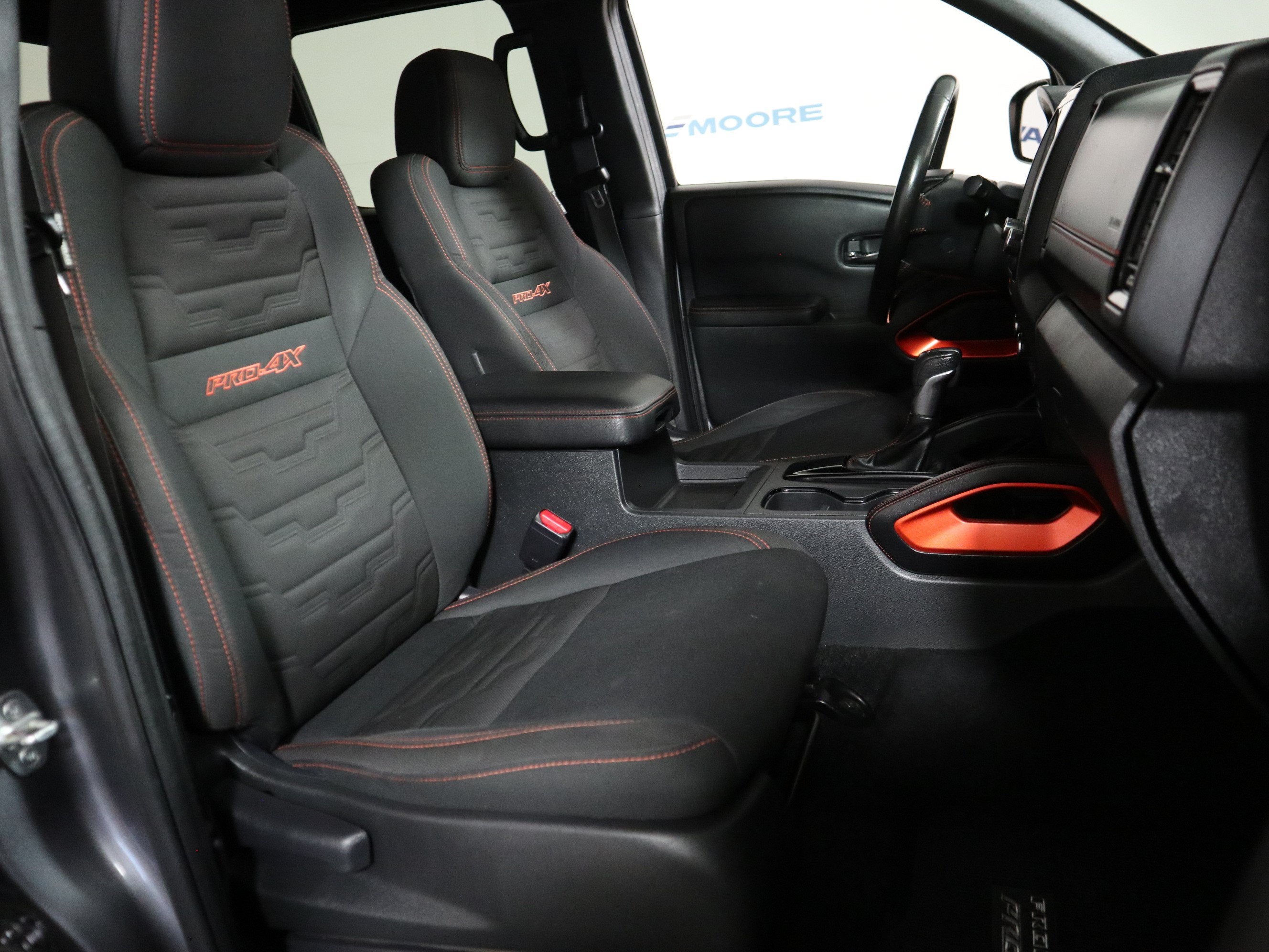 2024 Nissan Frontier PRO-4X Crew Cab