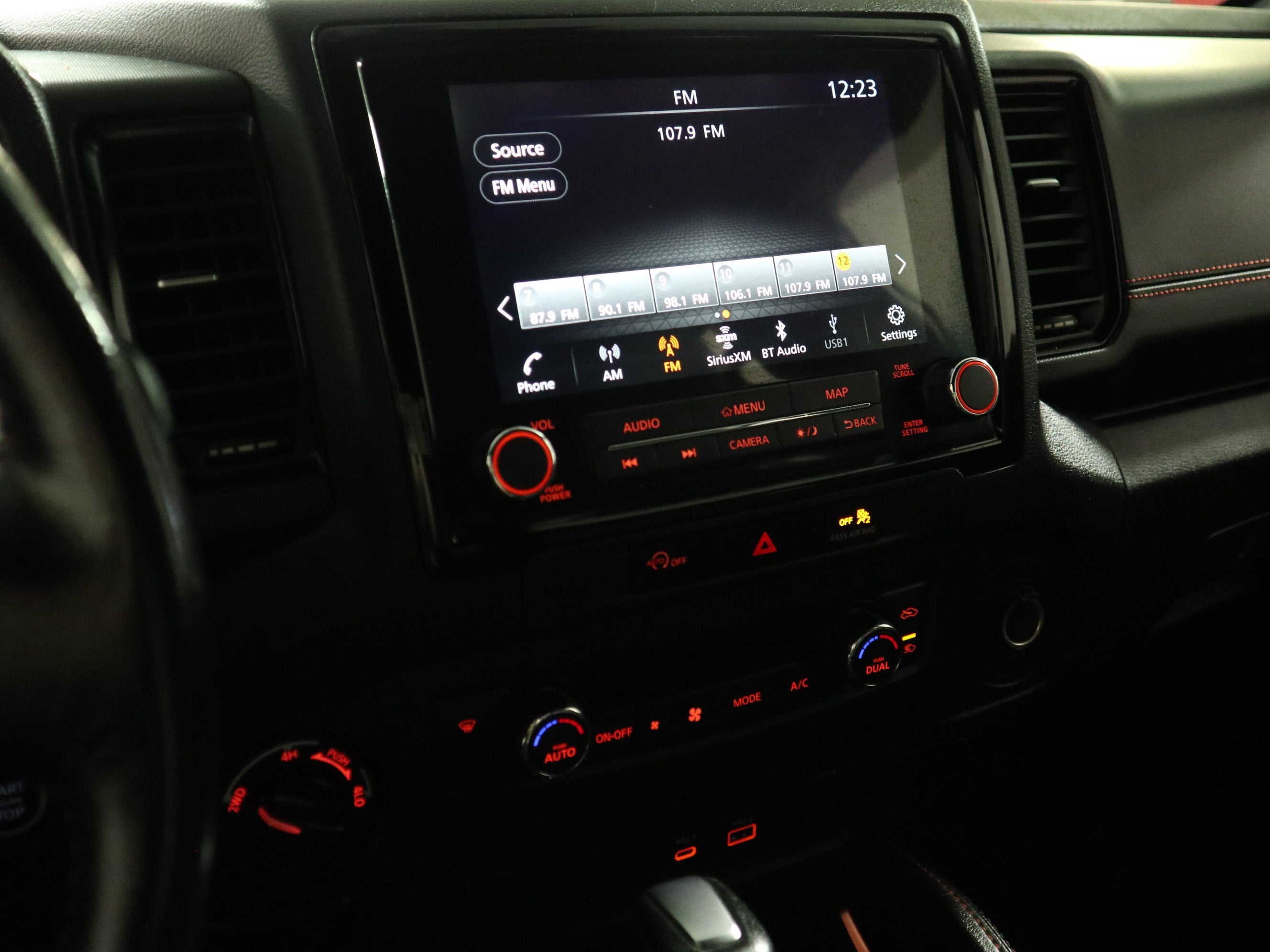 2024 Nissan Frontier PRO-4X Crew Cab