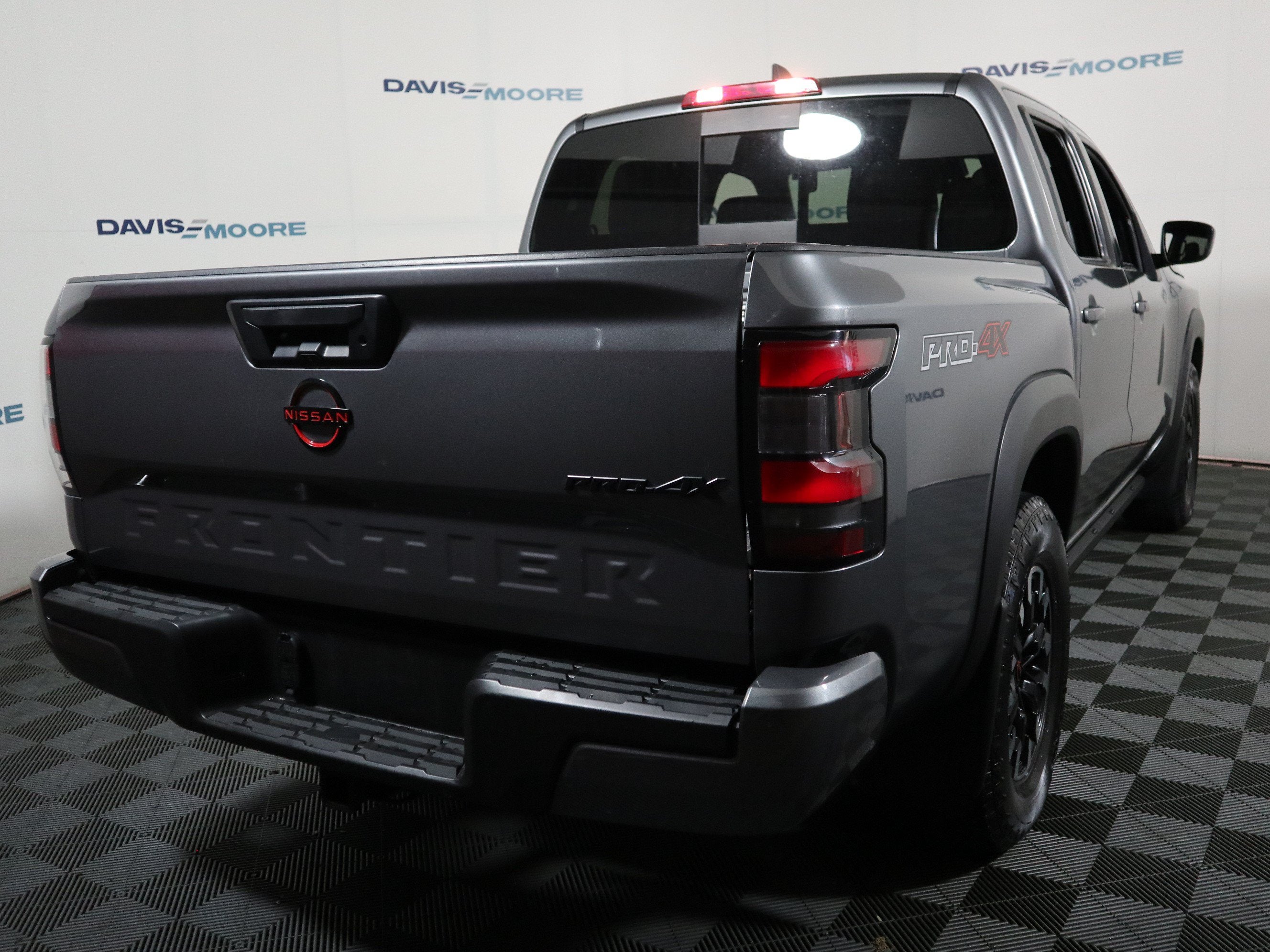 2024 Nissan Frontier PRO-4X Crew Cab