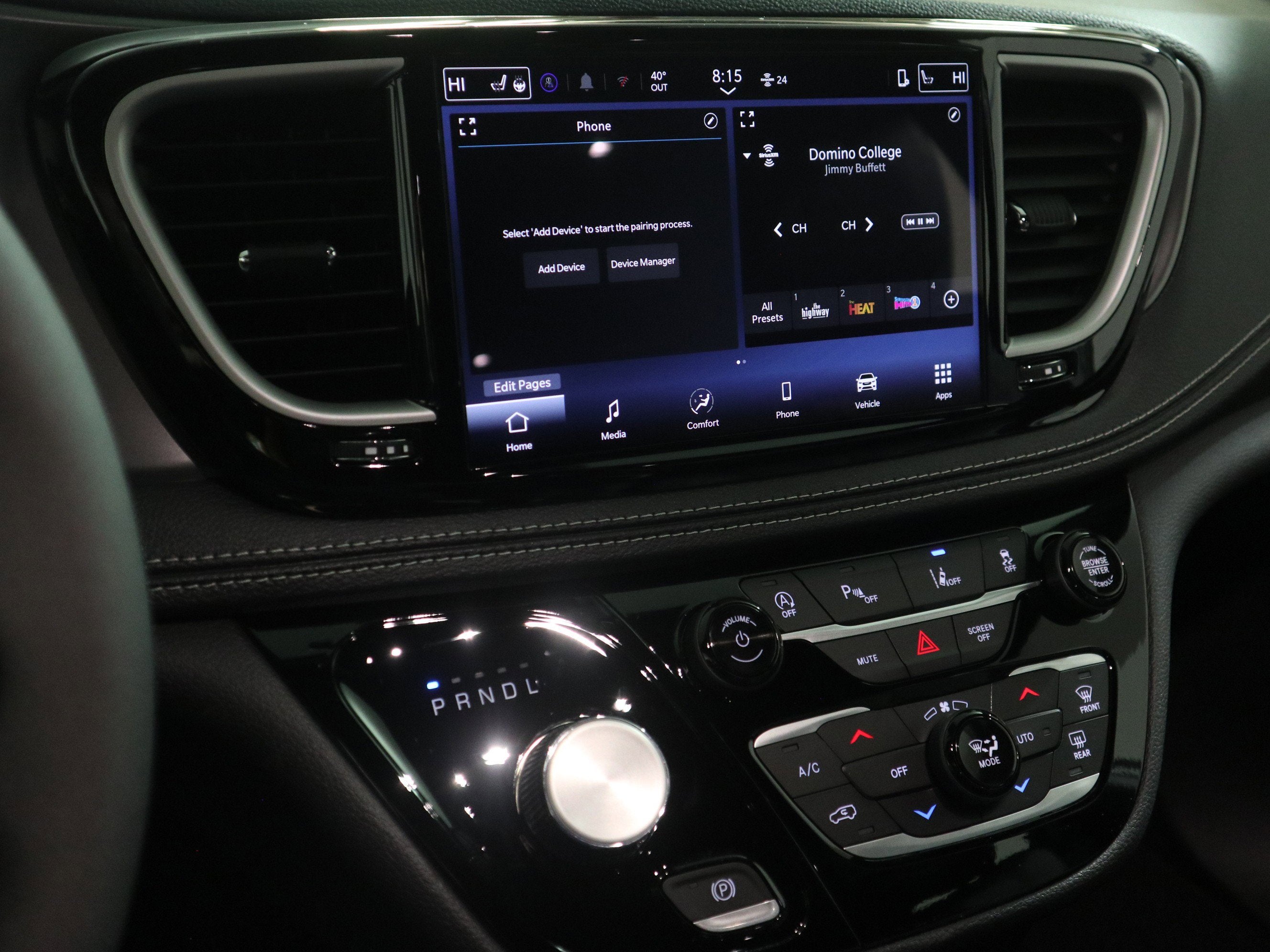 2026 Chrysler Pacifica Select