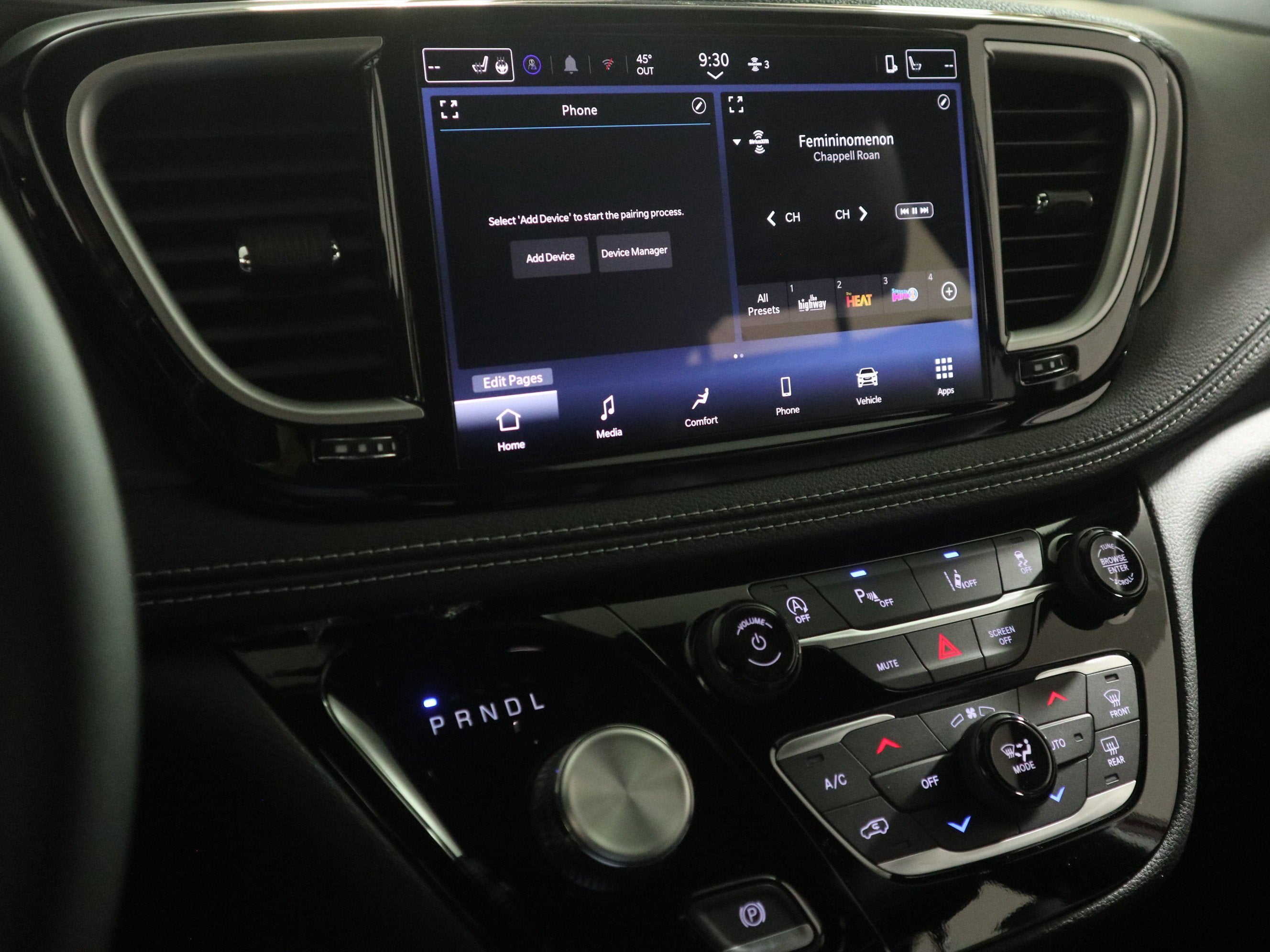 2026 Chrysler Pacifica Select