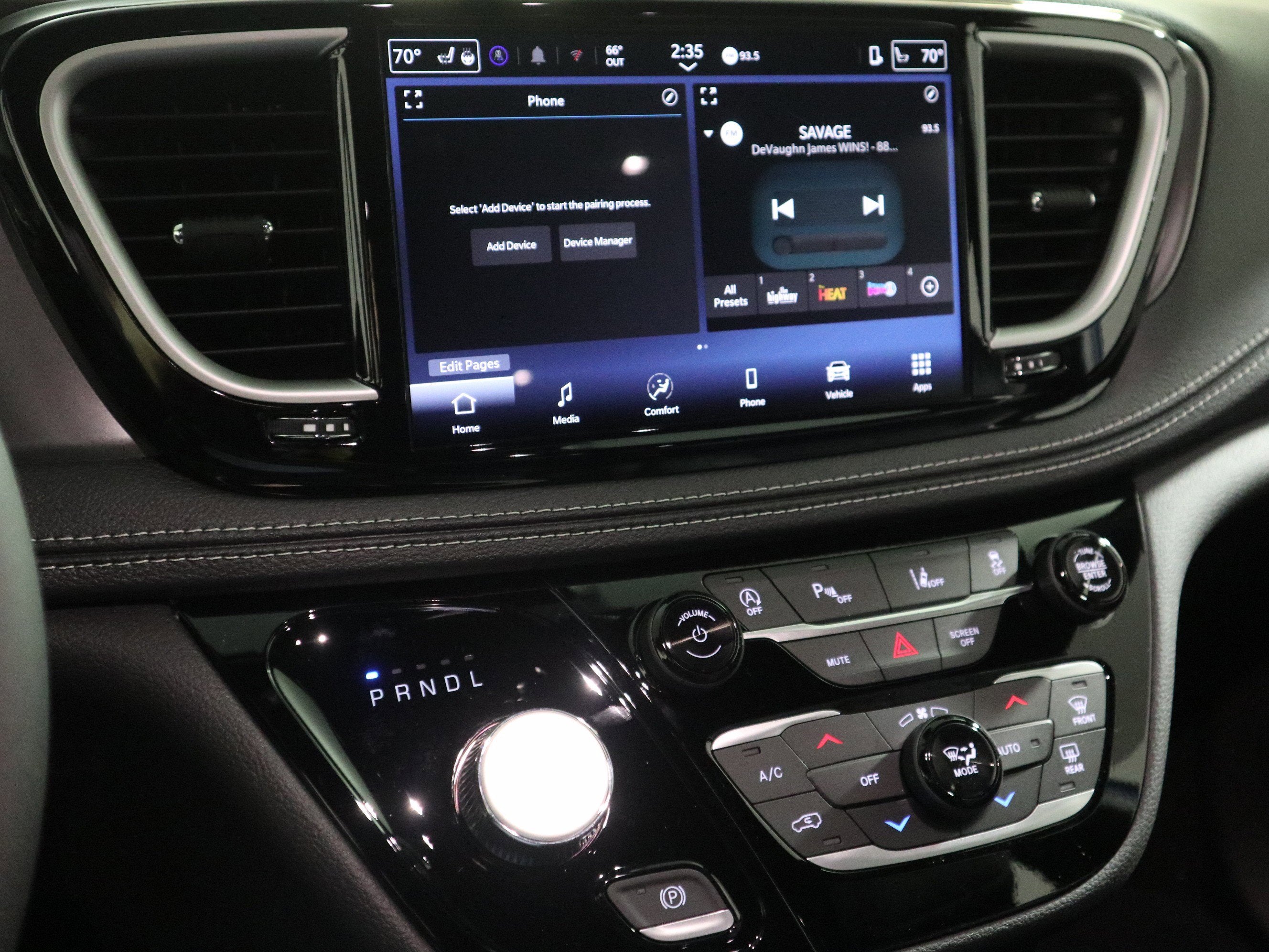 2026 Chrysler Pacifica Select