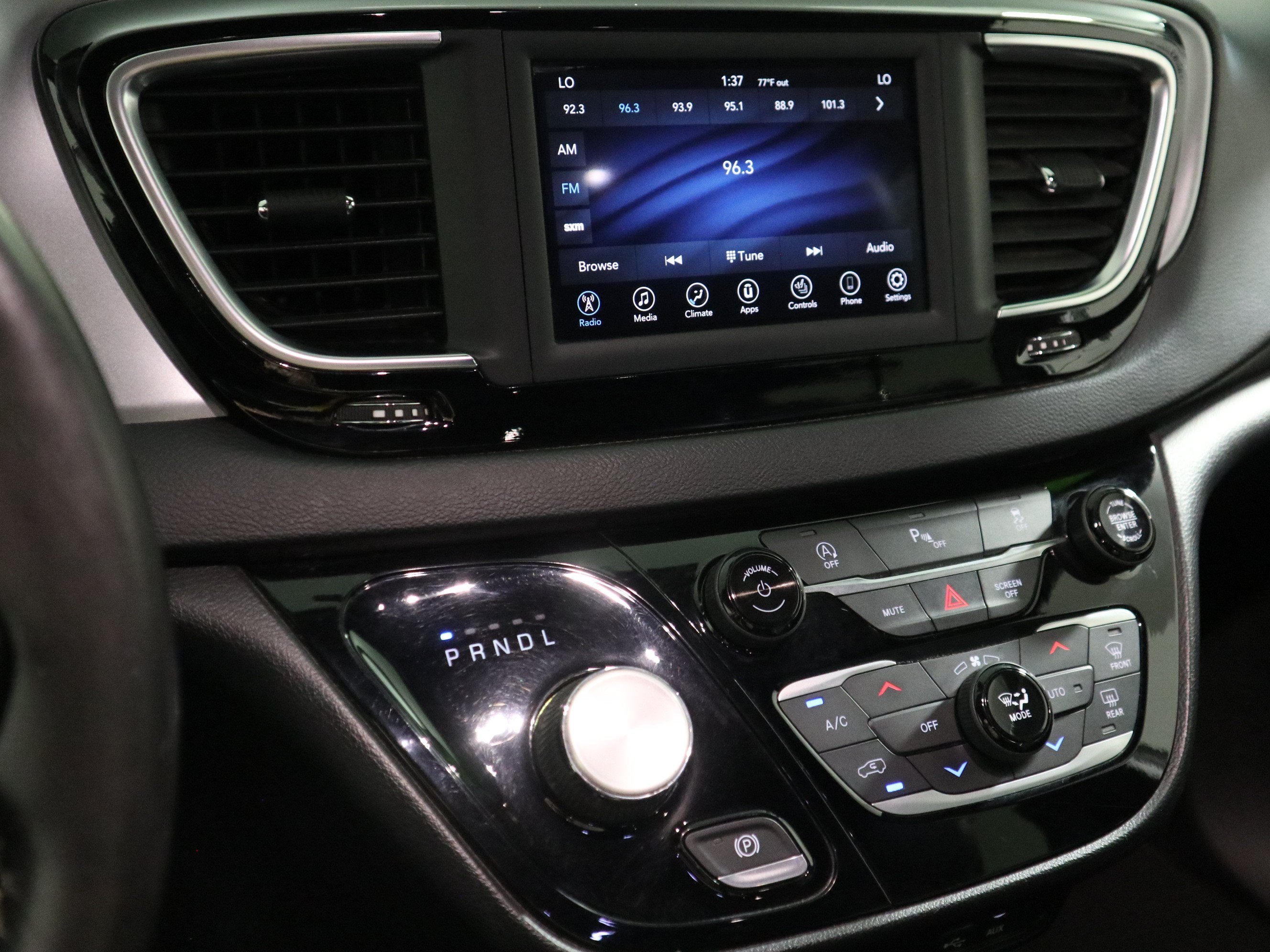 2020 Chrysler Pacifica Touring L