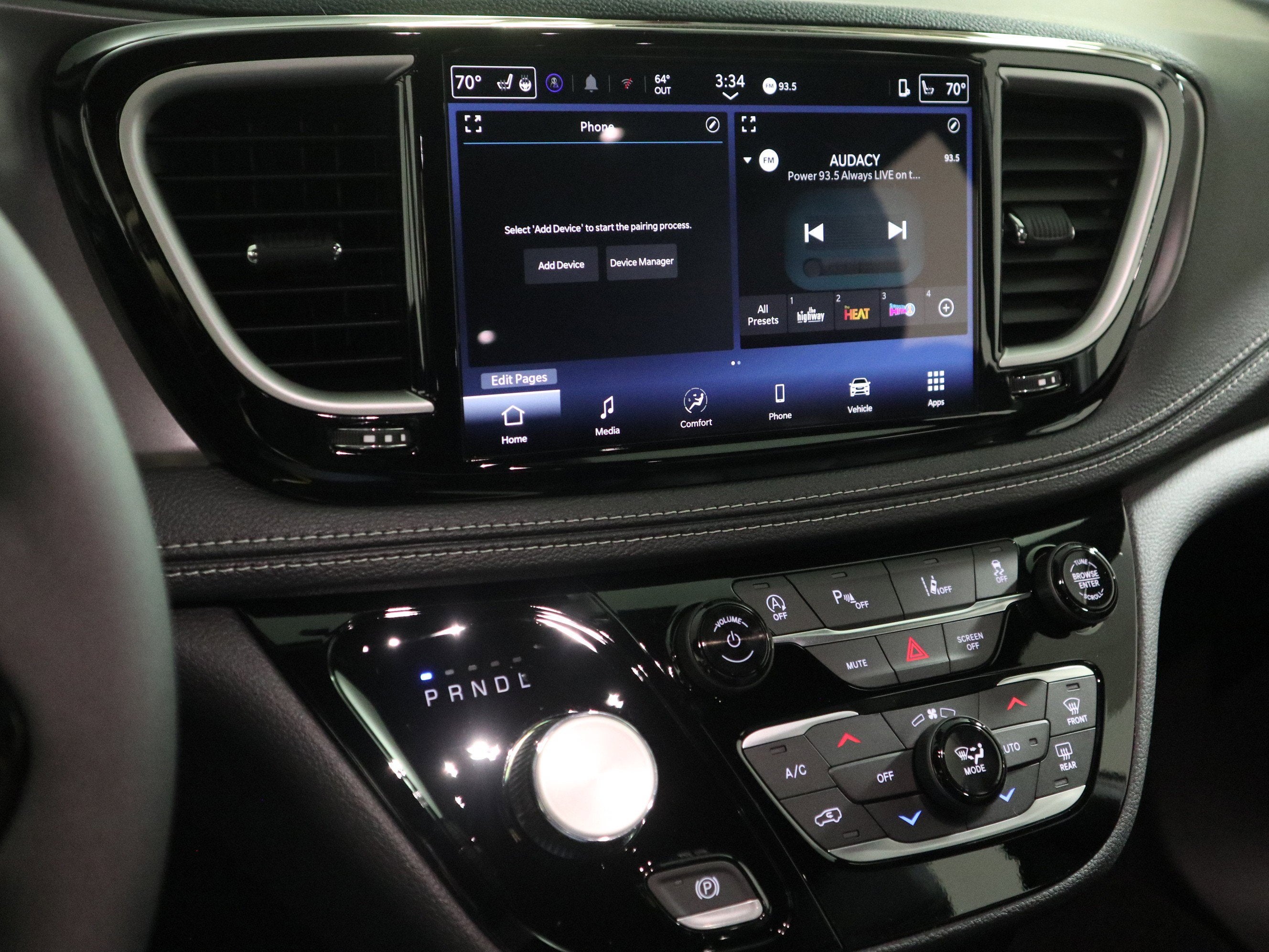 2026 Chrysler Pacifica Select