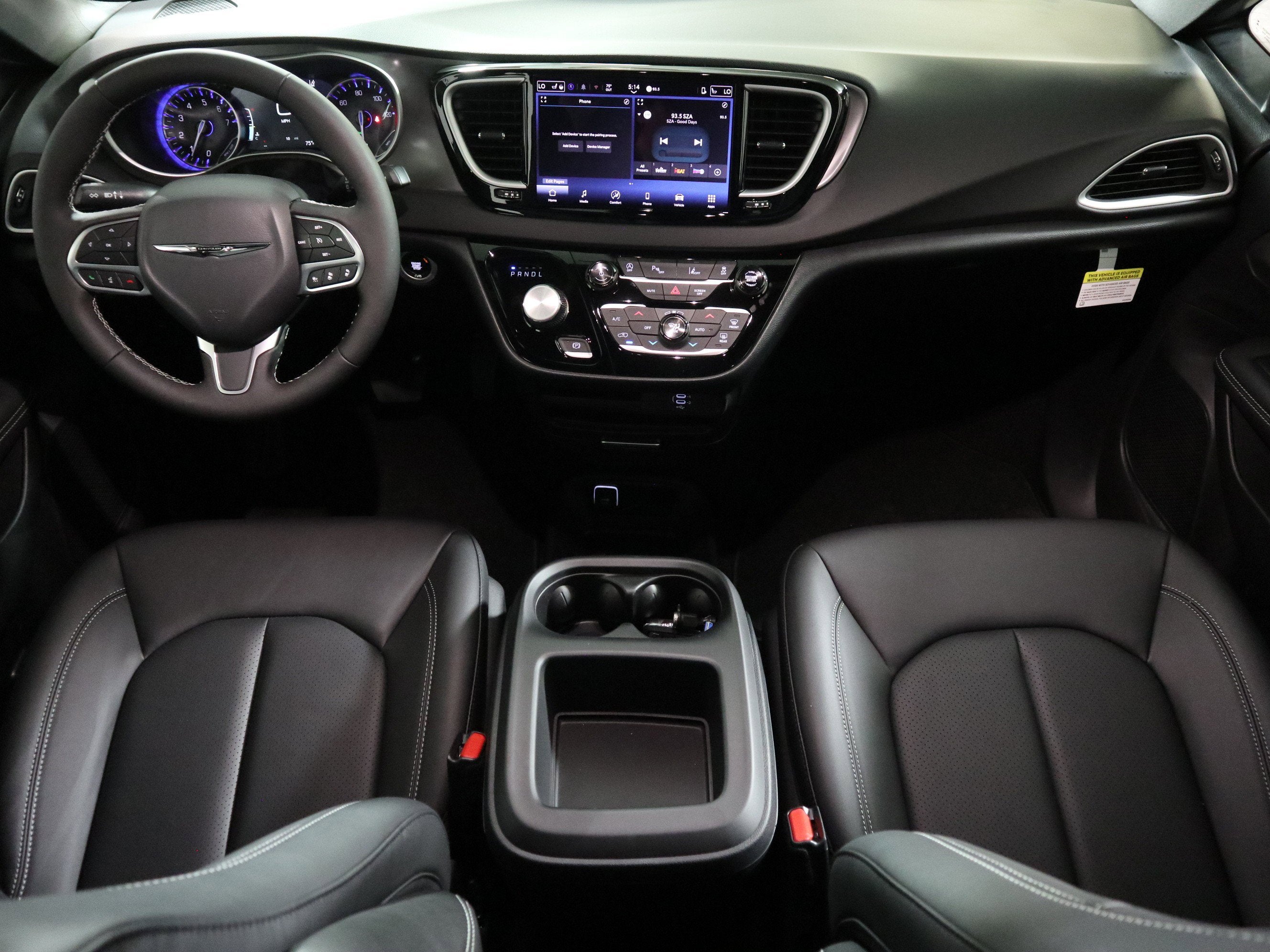 2026 Chrysler Voyager LX