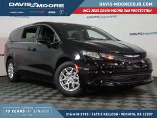 2026 Chrysler Voyager LX