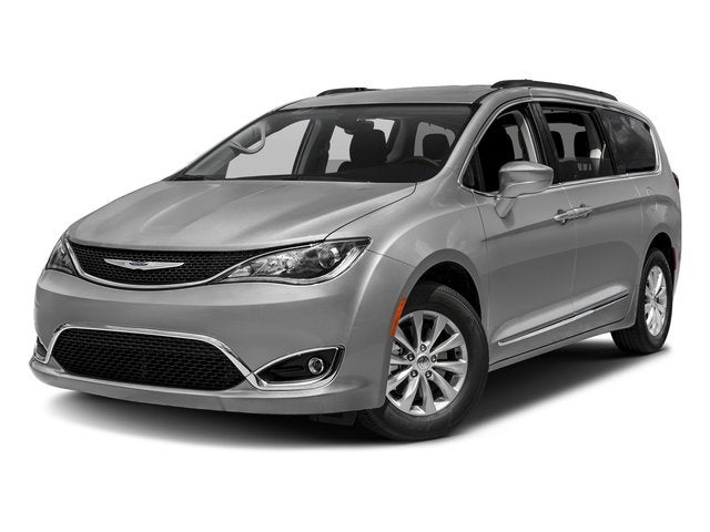 2017 Chrysler Pacifica Touring-L Plus's photo