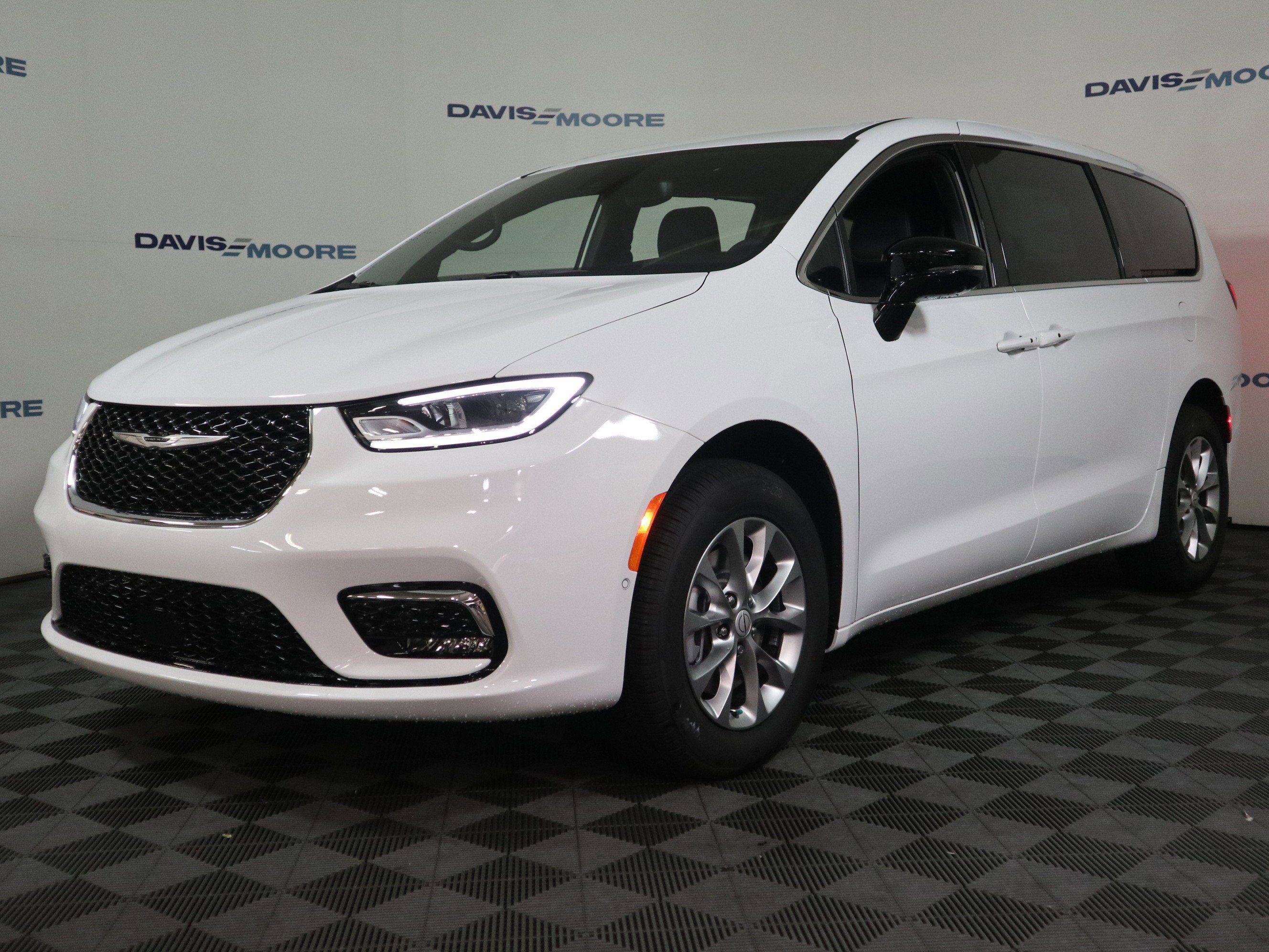 2026 Chrysler Pacifica Select AWD