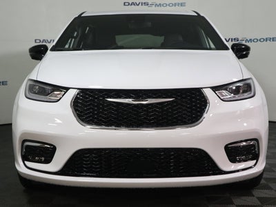 2026 Chrysler Pacifica Select AWD