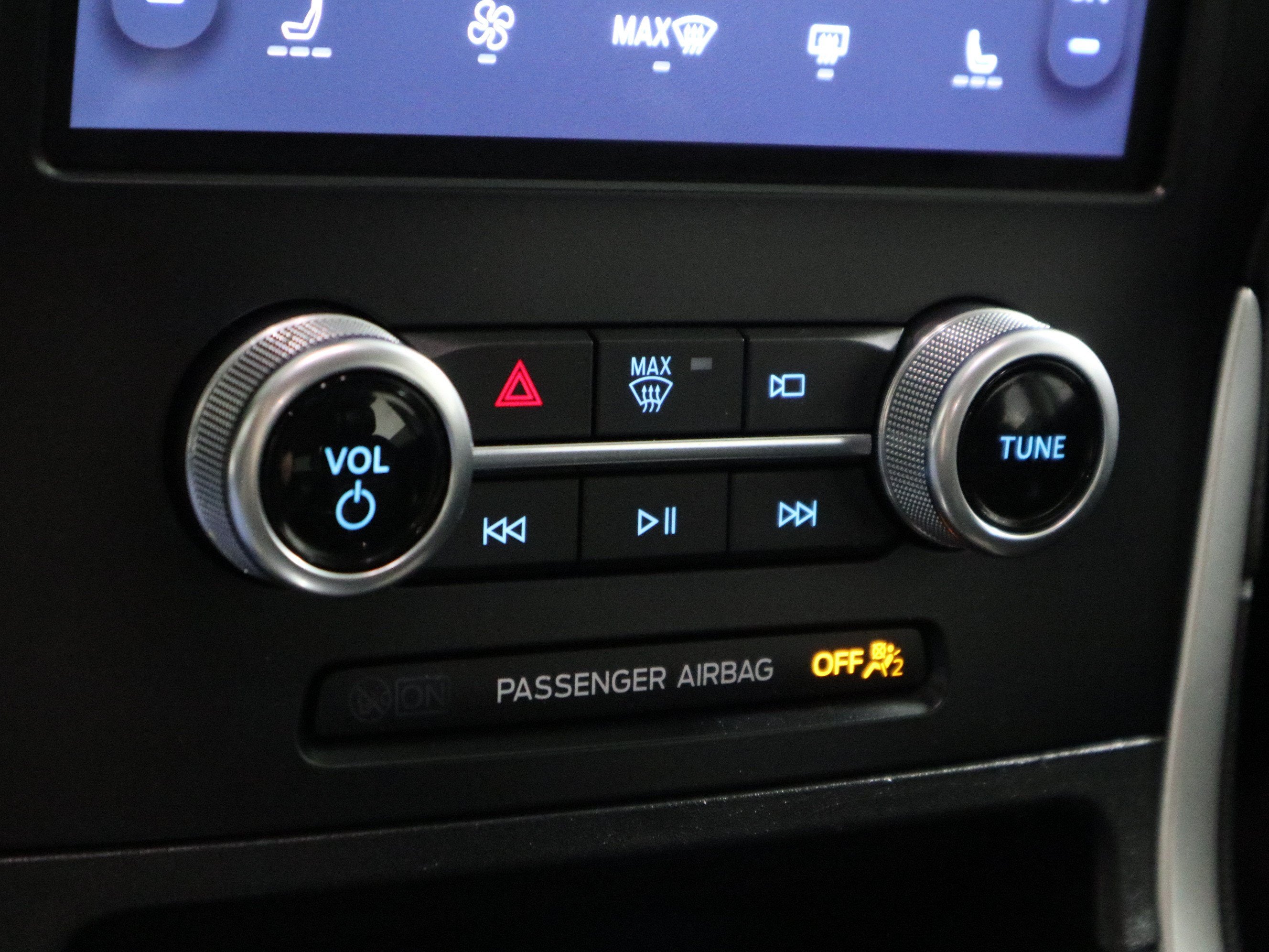 2024 Ford Edge SEL - Photo 17