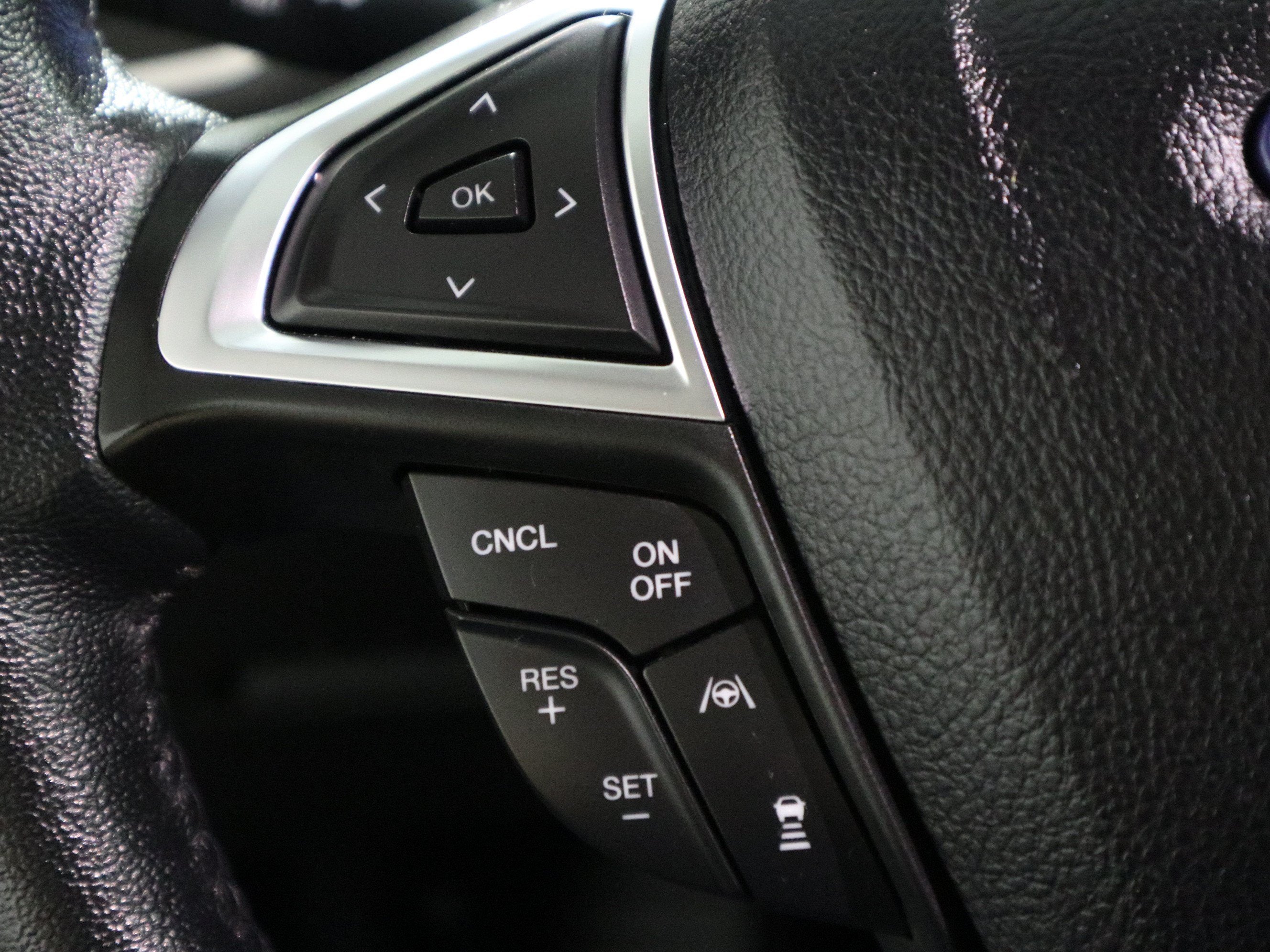 2024 Ford Edge SEL - Photo 19