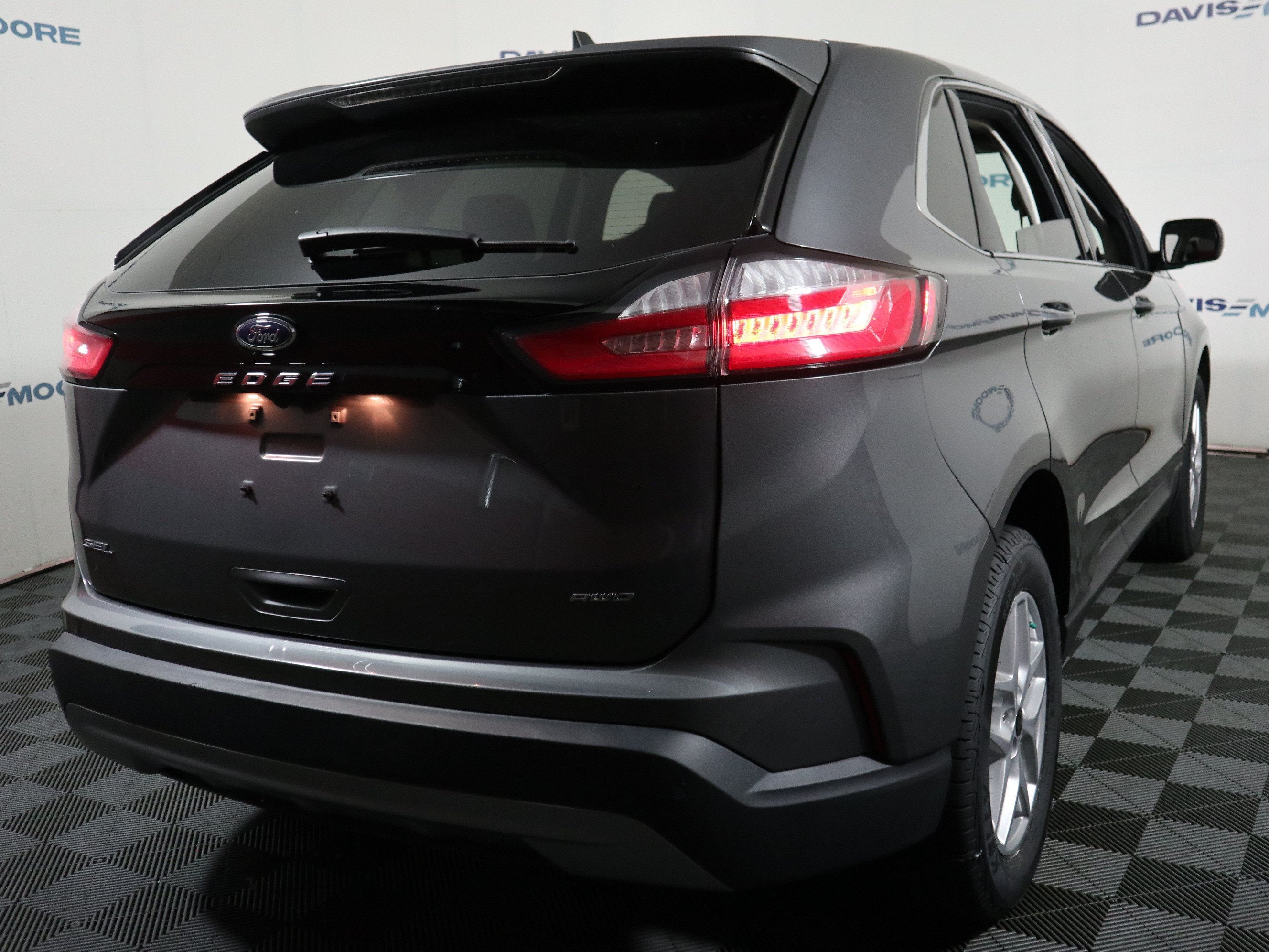 2024 Ford Edge SEL - Photo 6