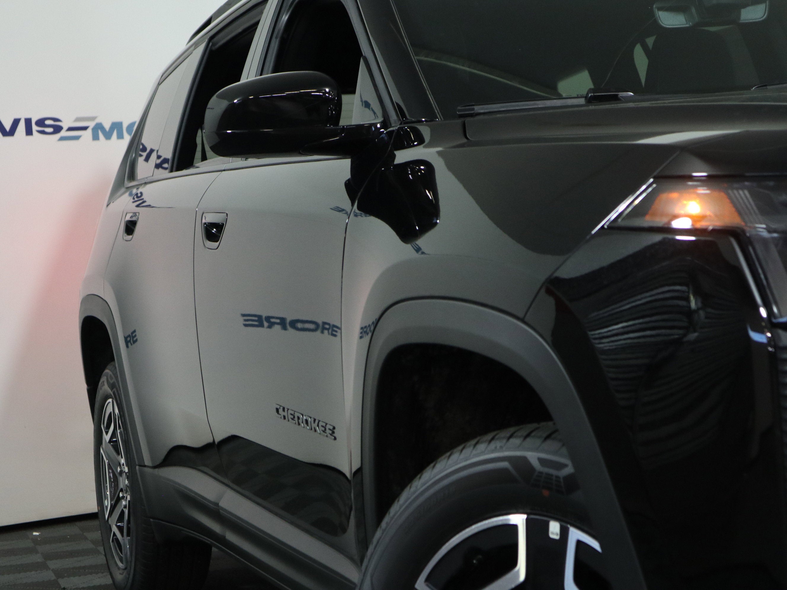 2026 Jeep Cherokee Laredo 4x4