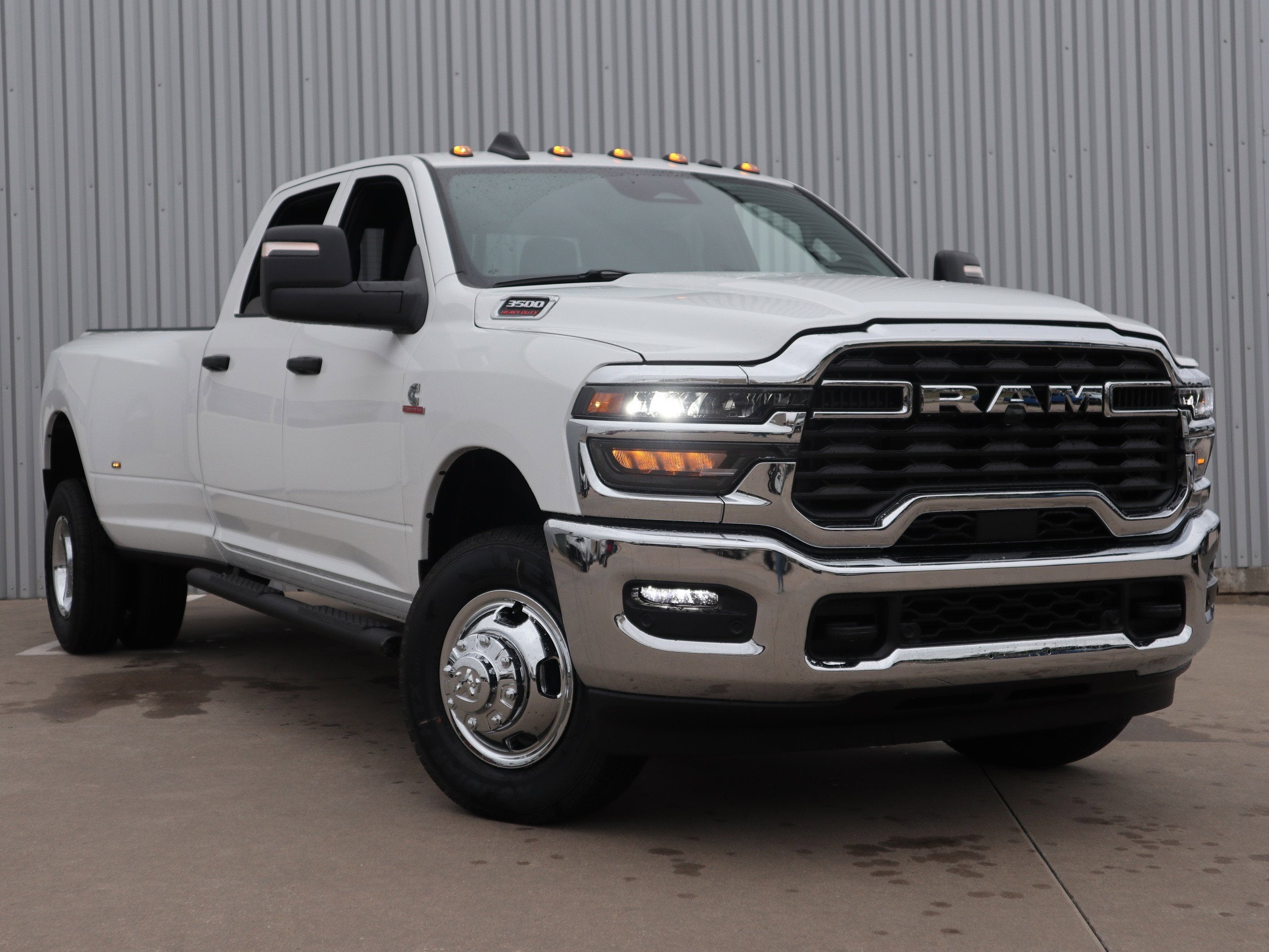 2026 RAM 3500 TRADESMAN