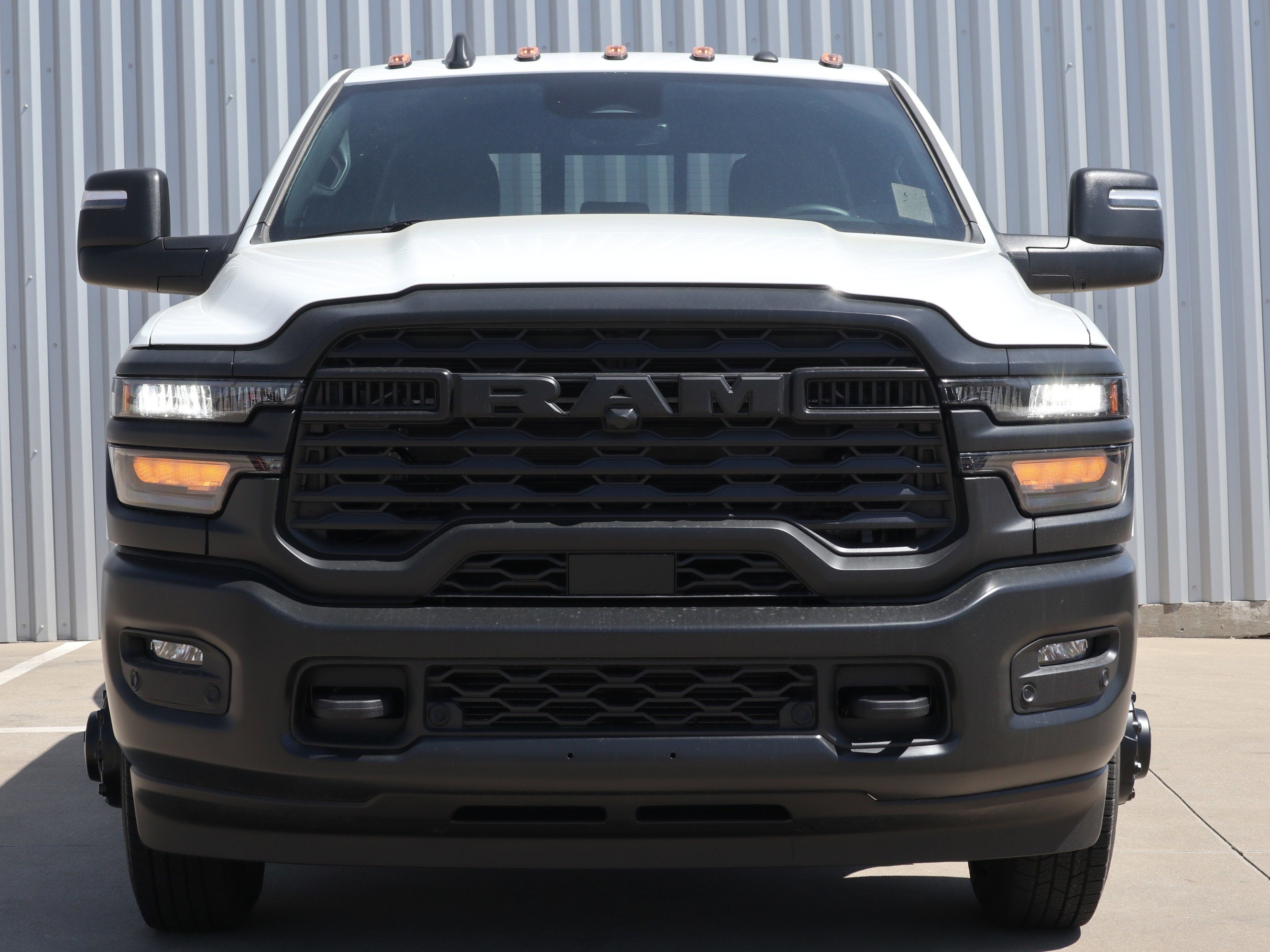 2026 RAM 3500 TRADESMAN