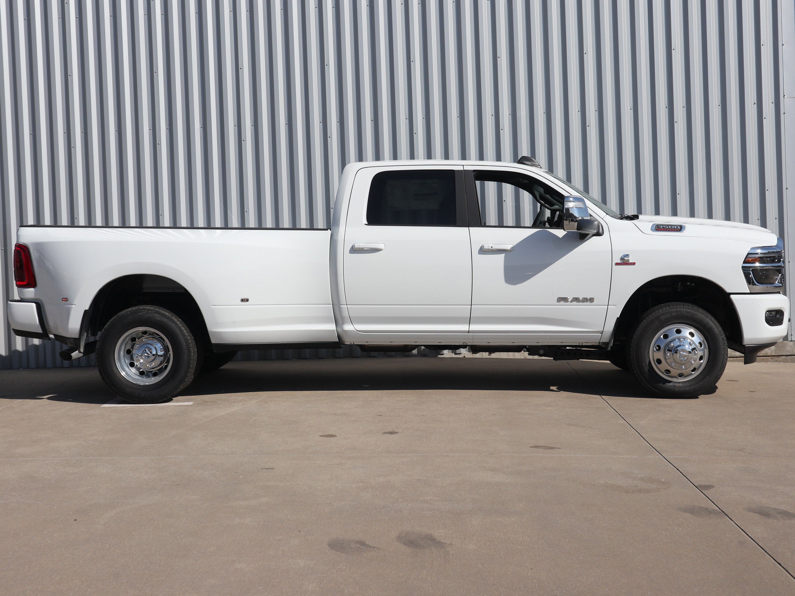 2026 RAM 3500 LARAMIE