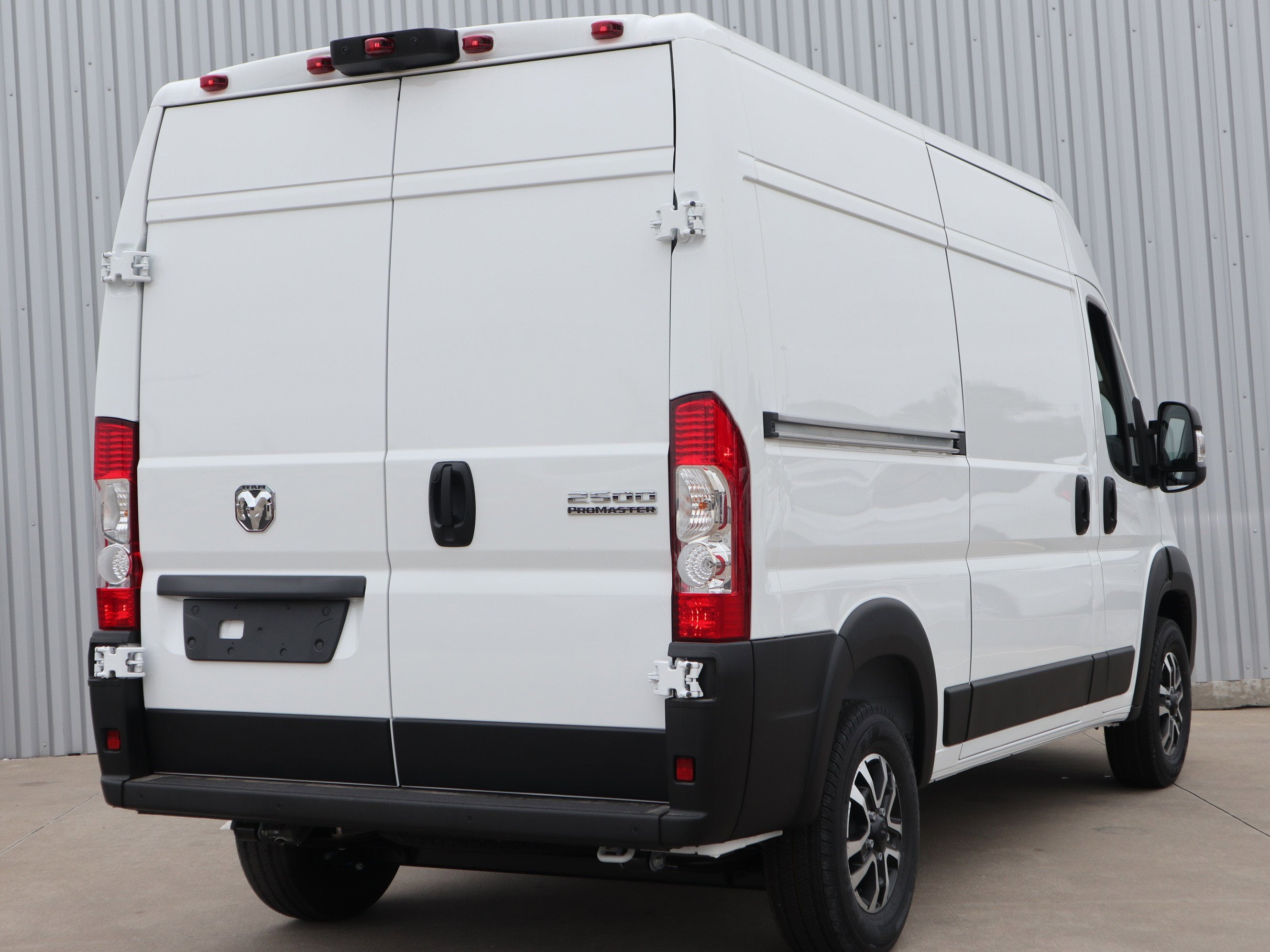 2026 RAM Promaster SLT